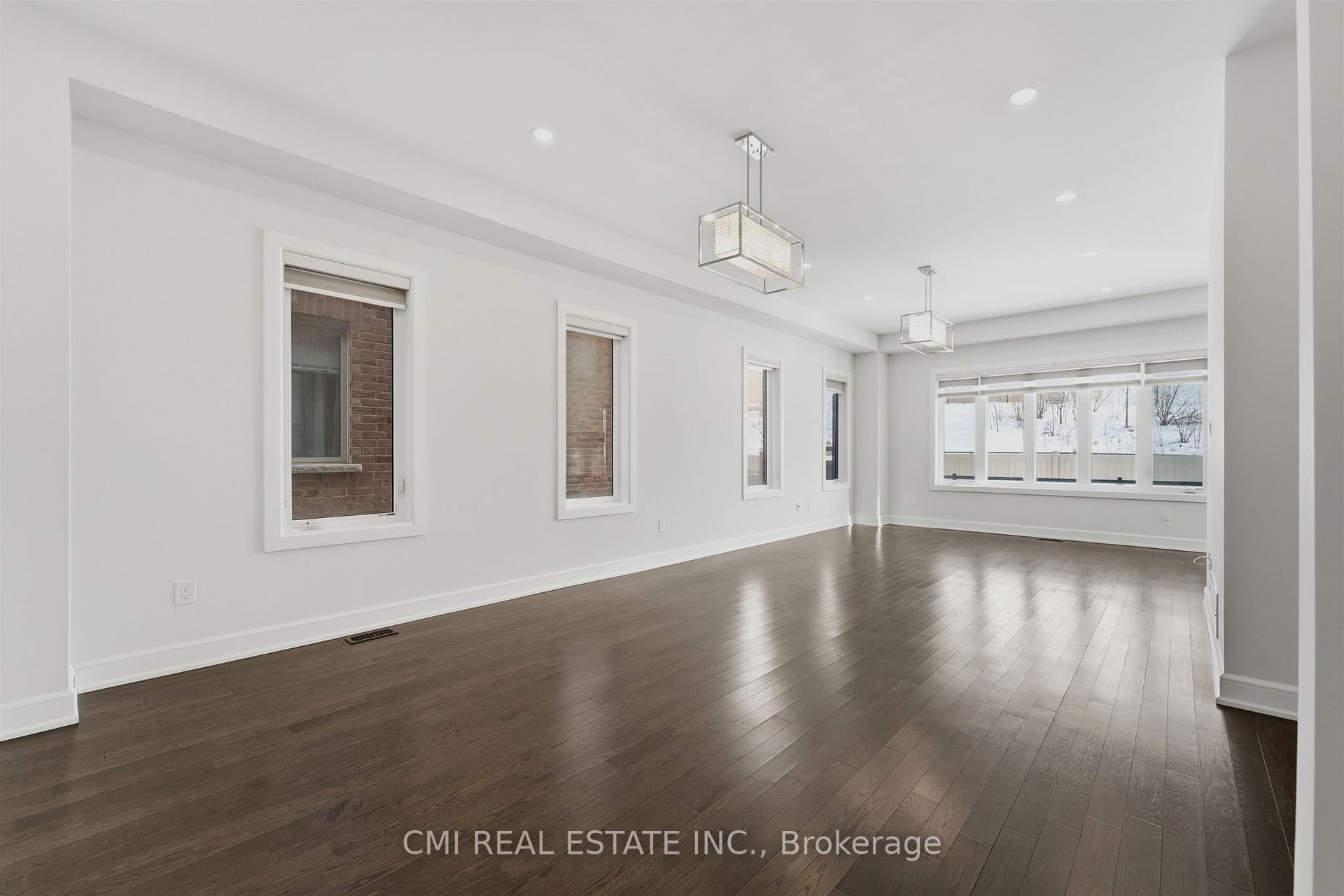 Photo 6 of 392 Farrell Road, Vaughan, Patterson — HOMEH