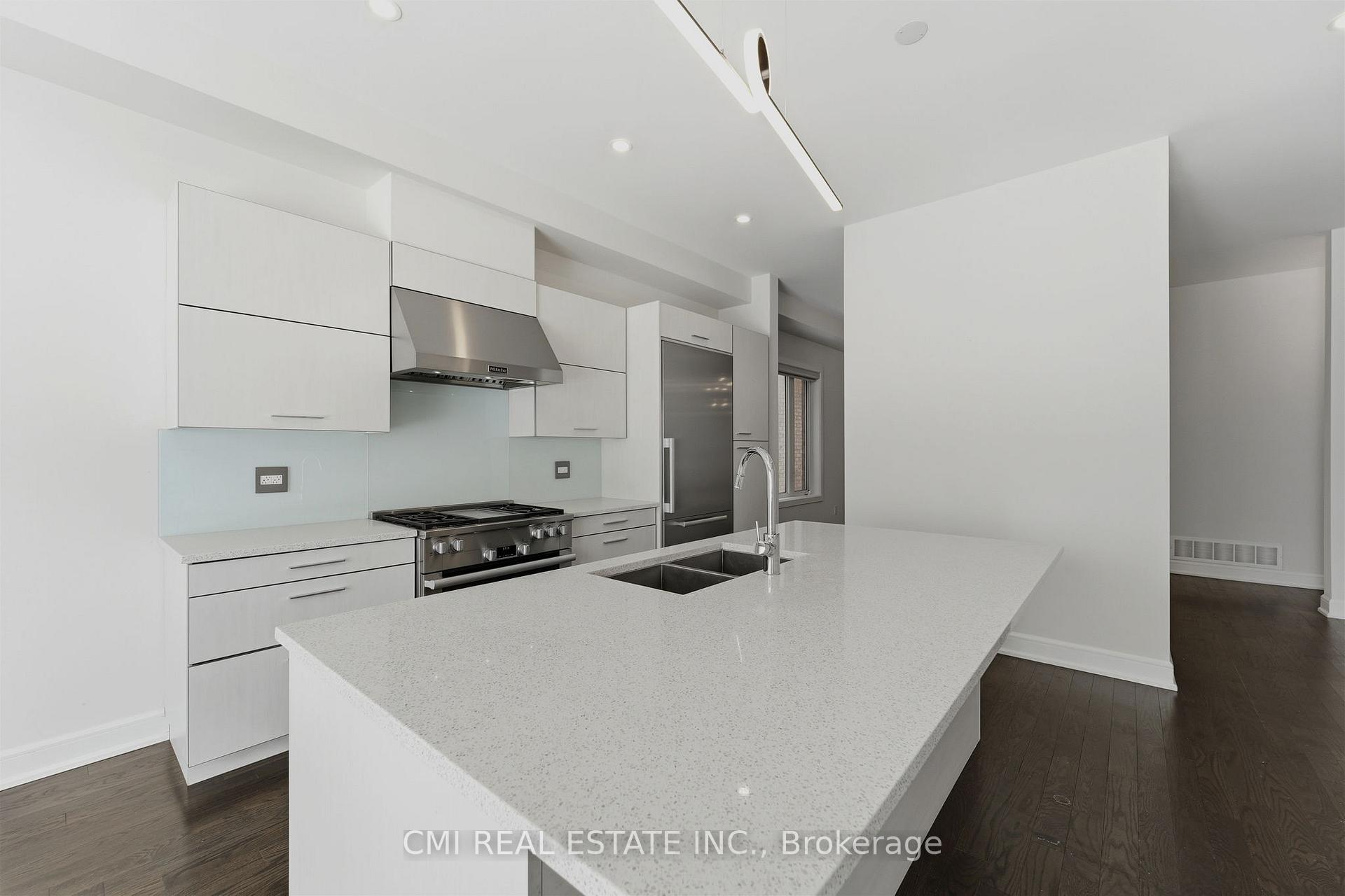 Photo 13 of 392 Farrell Road, Vaughan, Patterson — HOMEH