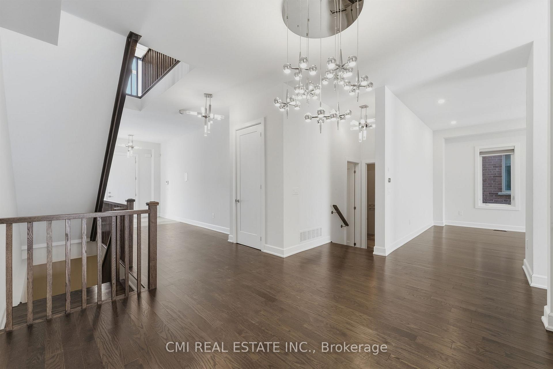 Photo 17 of 392 Farrell Road, Vaughan, Patterson — HOMEH