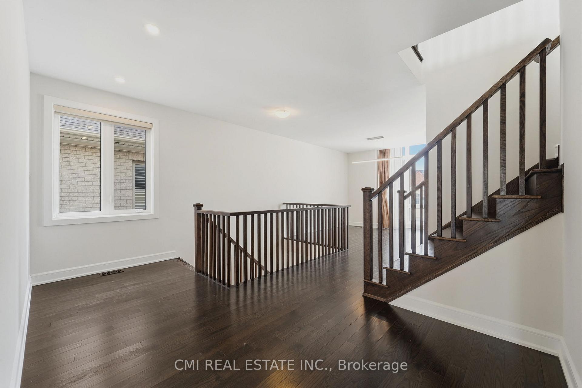 Photo 19 of 392 Farrell Road, Vaughan, Patterson — HOMEH