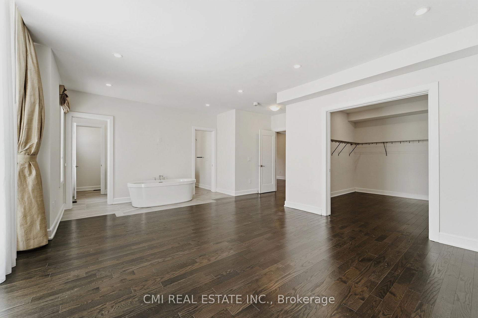 Photo 26 of 392 Farrell Road, Vaughan, Patterson — HOMEH