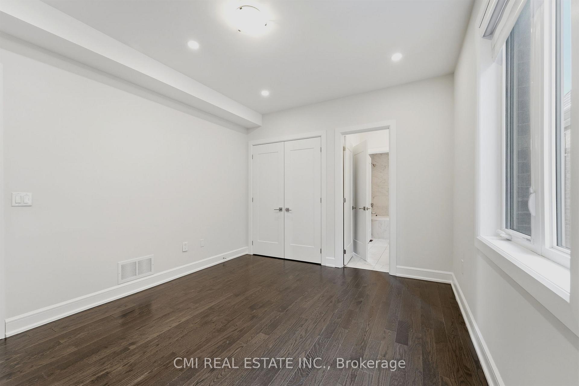 Photo 34 of 392 Farrell Road, Vaughan, Patterson — HOMEH