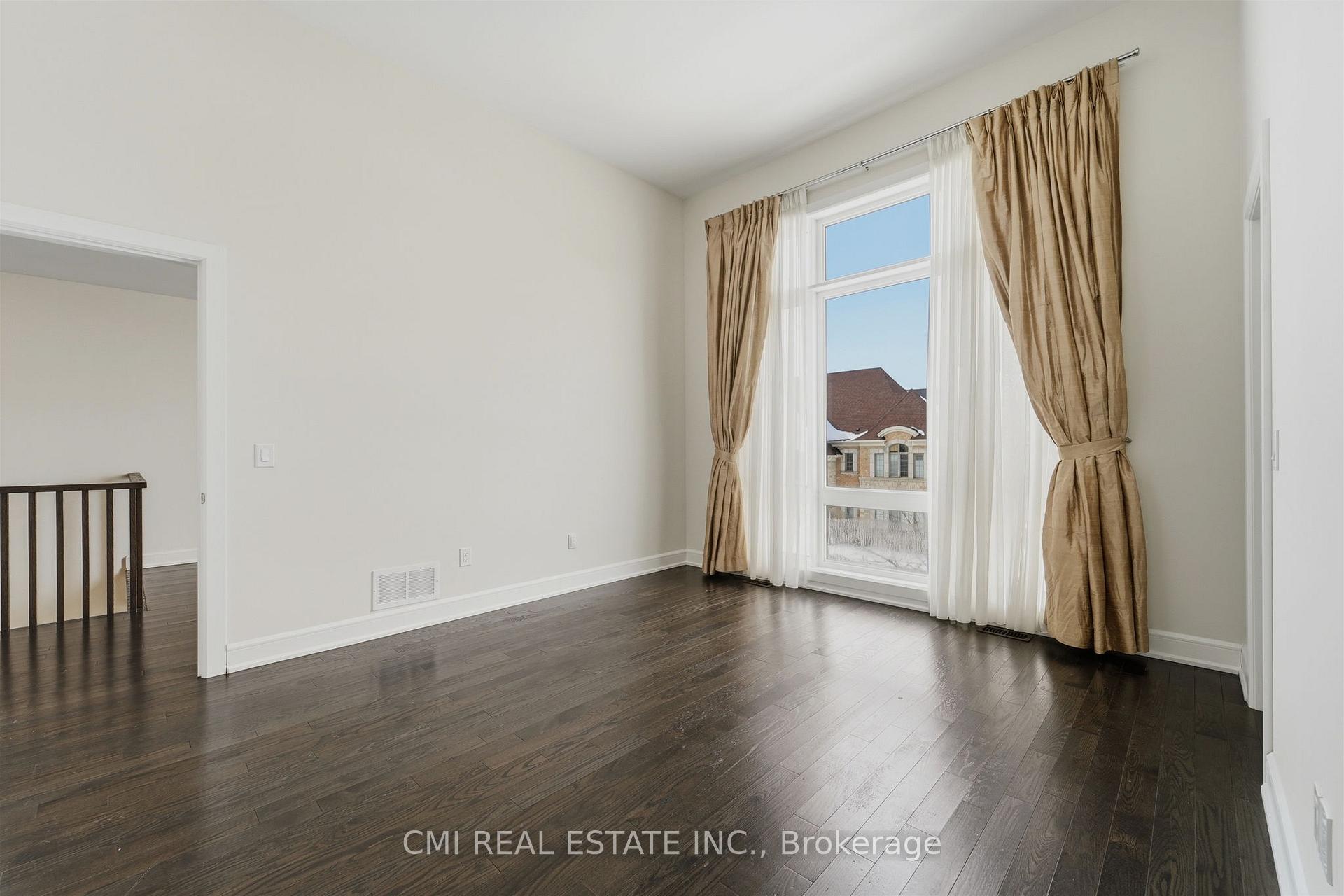 Photo 35 of 392 Farrell Road, Vaughan, Patterson — HOMEH
