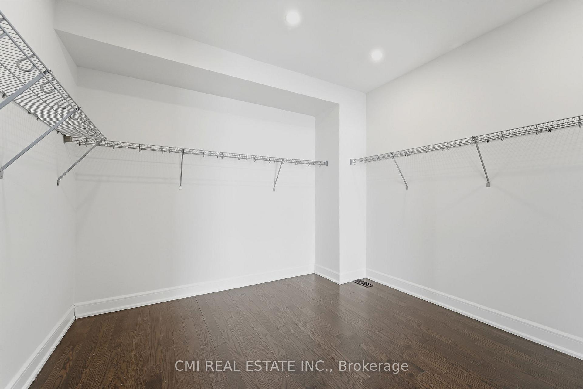 Photo 37 of 392 Farrell Road, Vaughan, Patterson — HOMEH