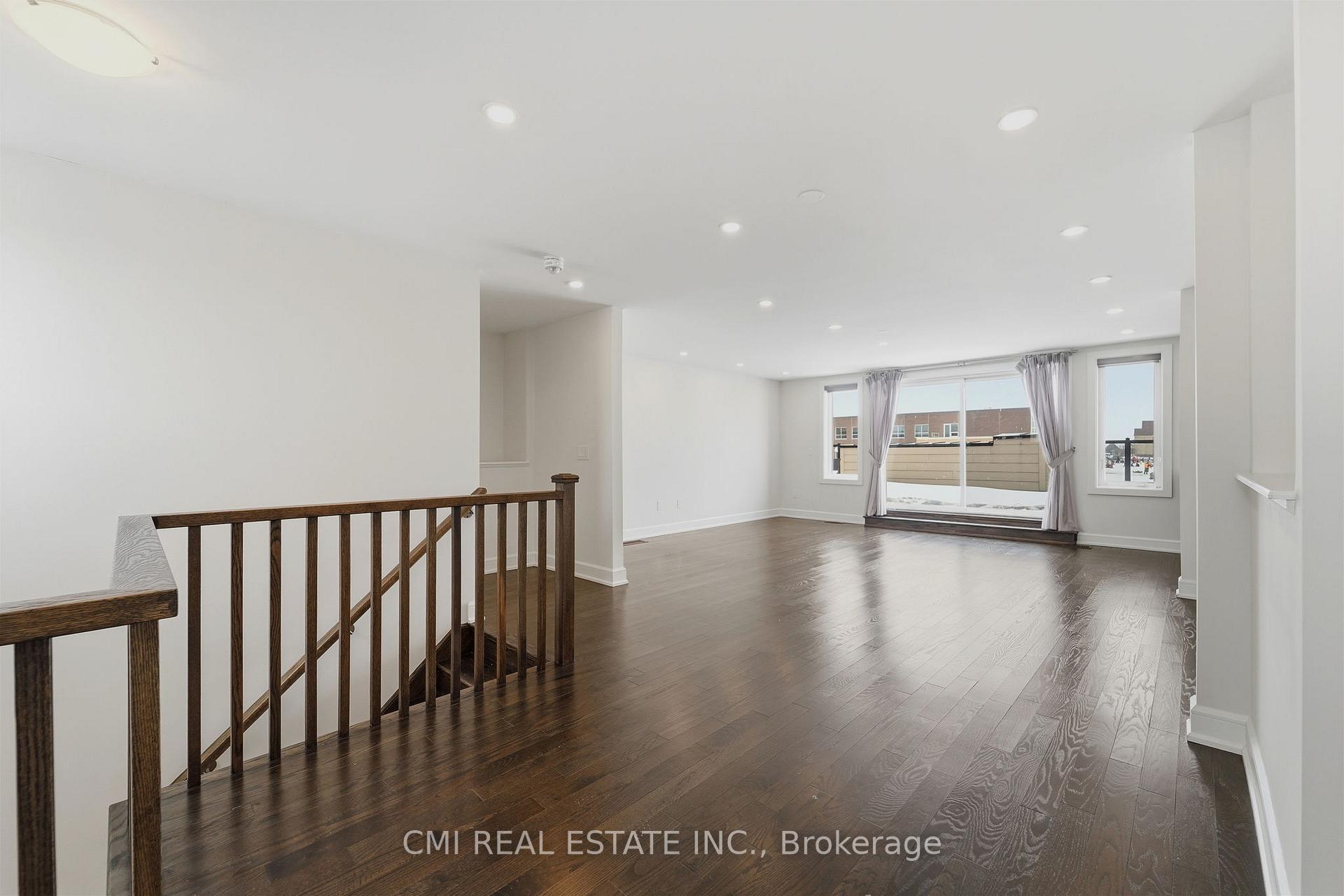 Photo 40 of 392 Farrell Road, Vaughan, Patterson — HOMEH