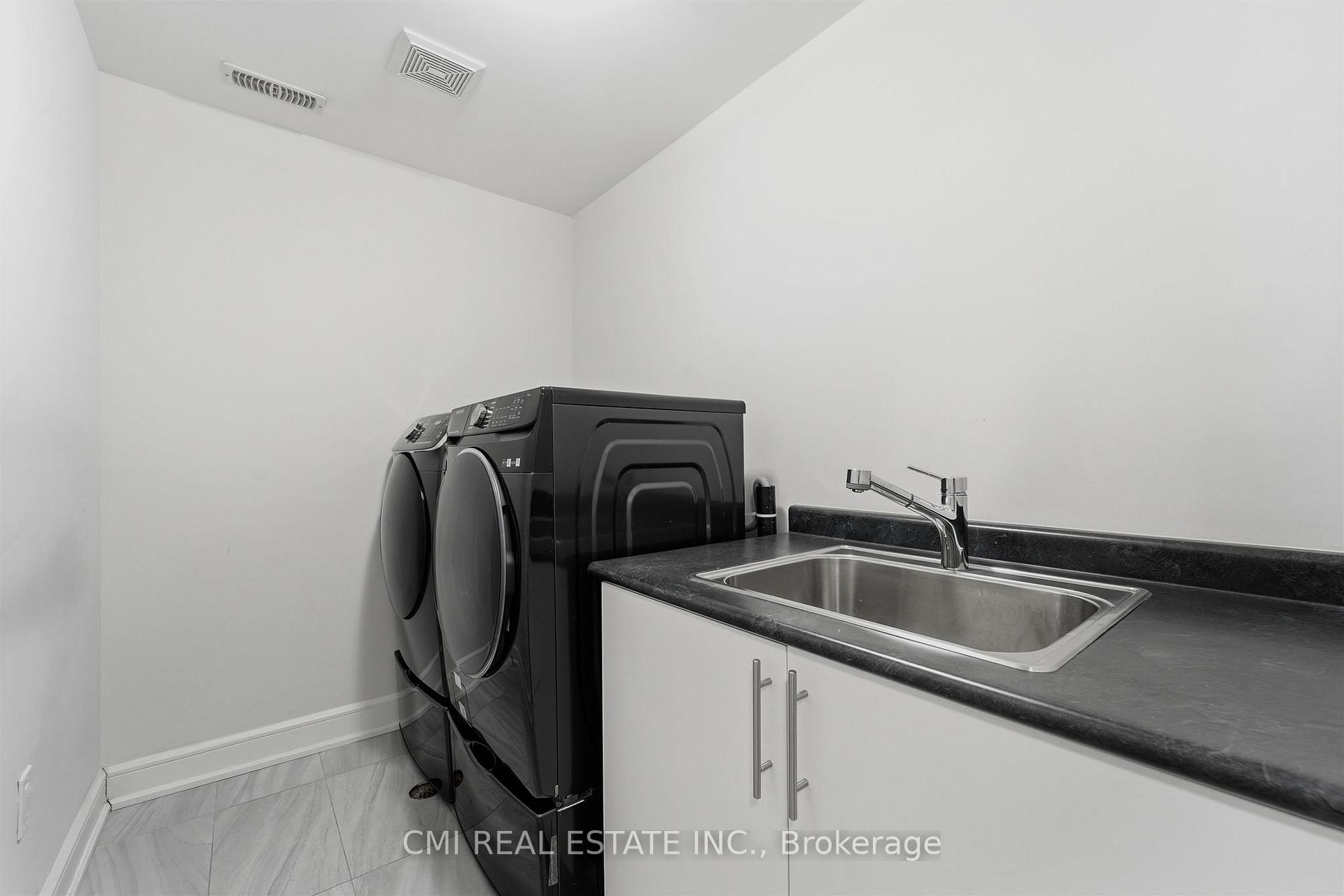 Photo 44 of 392 Farrell Road, Vaughan, Patterson — HOMEH