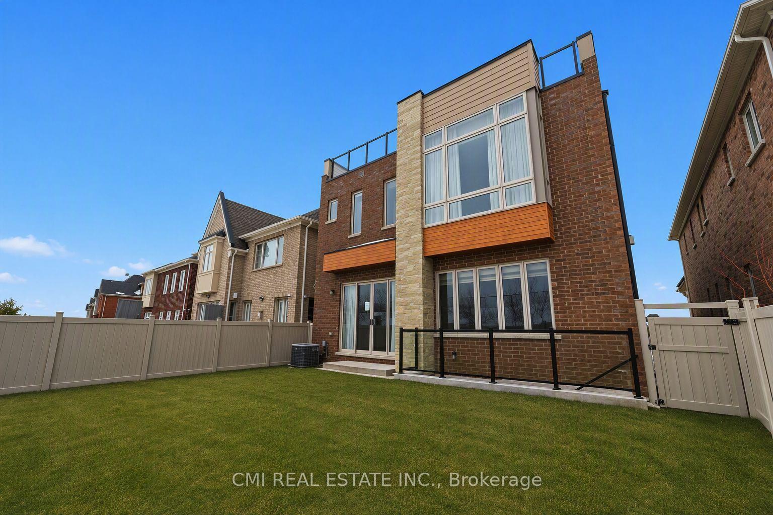 Photo 50 of 392 Farrell Road, Vaughan, Patterson — HOMEH