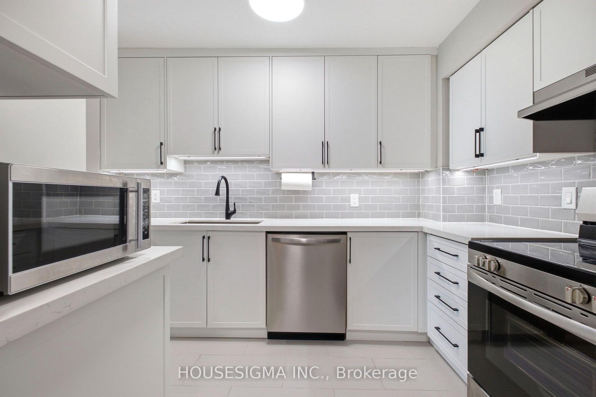 Photo 5 of Unit 305, 32 Church Street, King, Schomberg — HOMEH