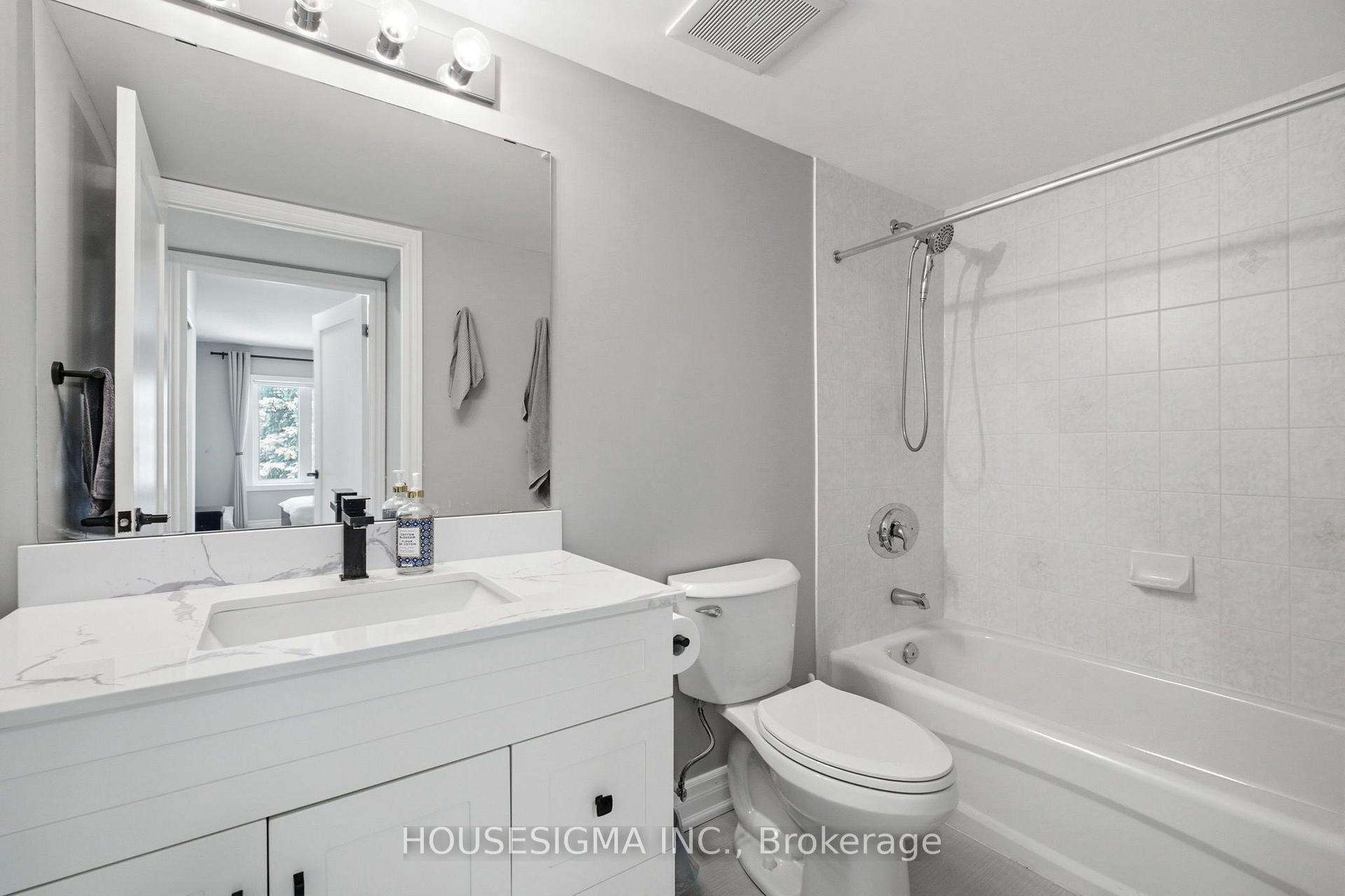 Photo 12 of Unit 305, 32 Church Street, King, Schomberg — HOMEH