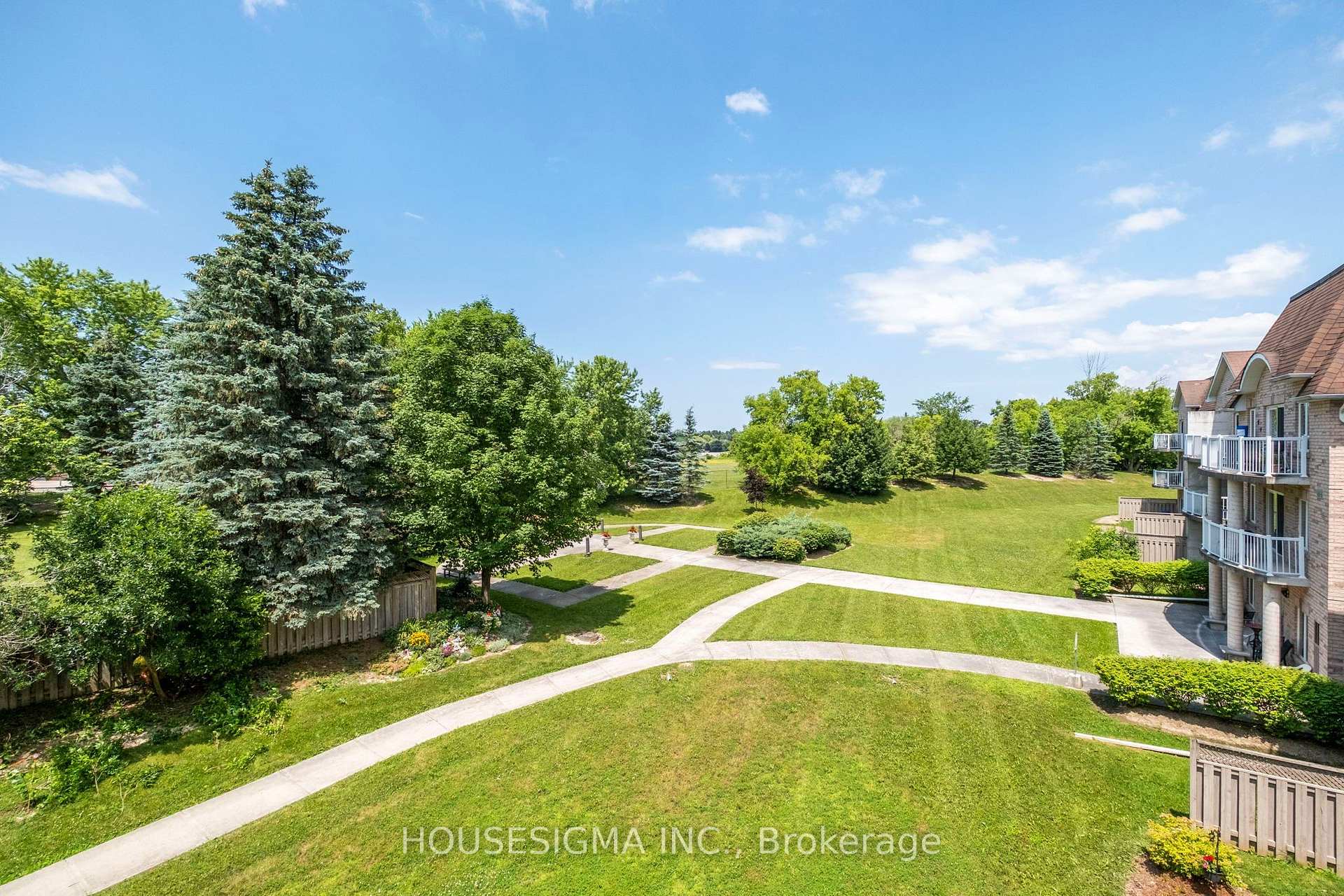 Photo 15 of Unit 305, 32 Church Street, King, Schomberg — HOMEH
