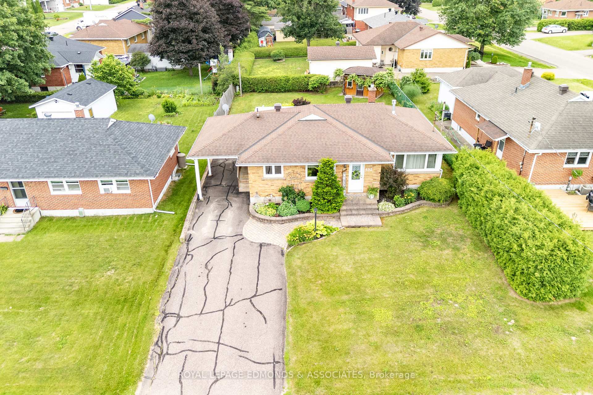 Photo 3 of 532 Herbert Street, Pembroke, Pembroke — HOMEH