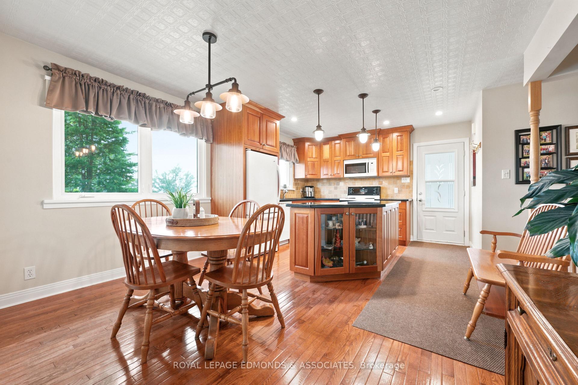 Photo 12 of 532 Herbert Street, Pembroke, Pembroke — HOMEH