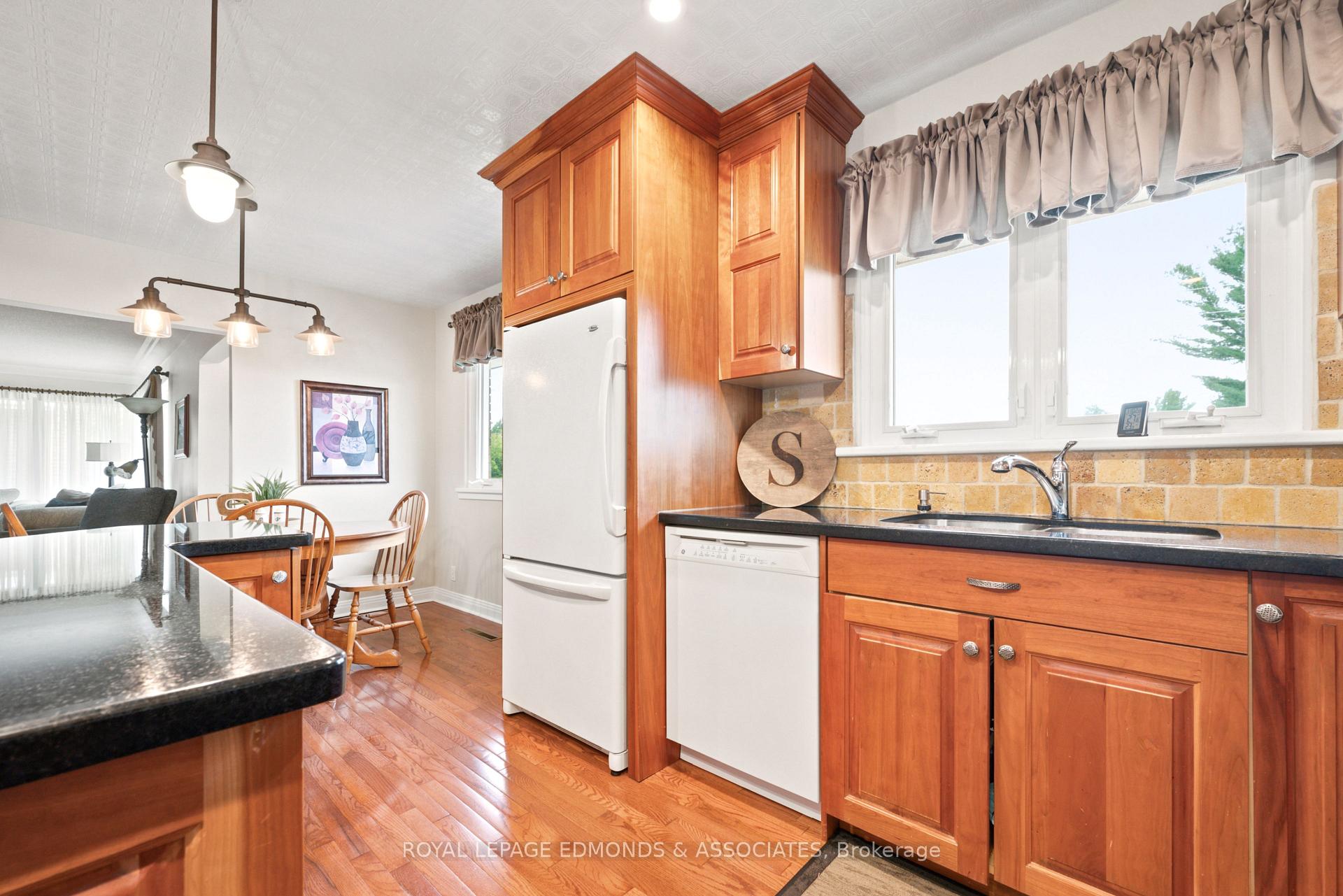 Photo 13 of 532 Herbert Street, Pembroke, Pembroke — HOMEH