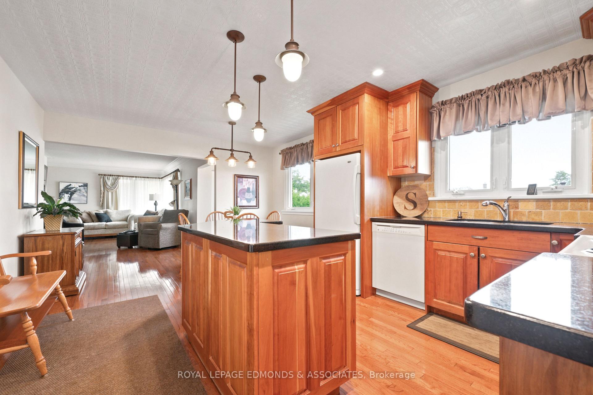 Photo 14 of 532 Herbert Street, Pembroke, Pembroke — HOMEH