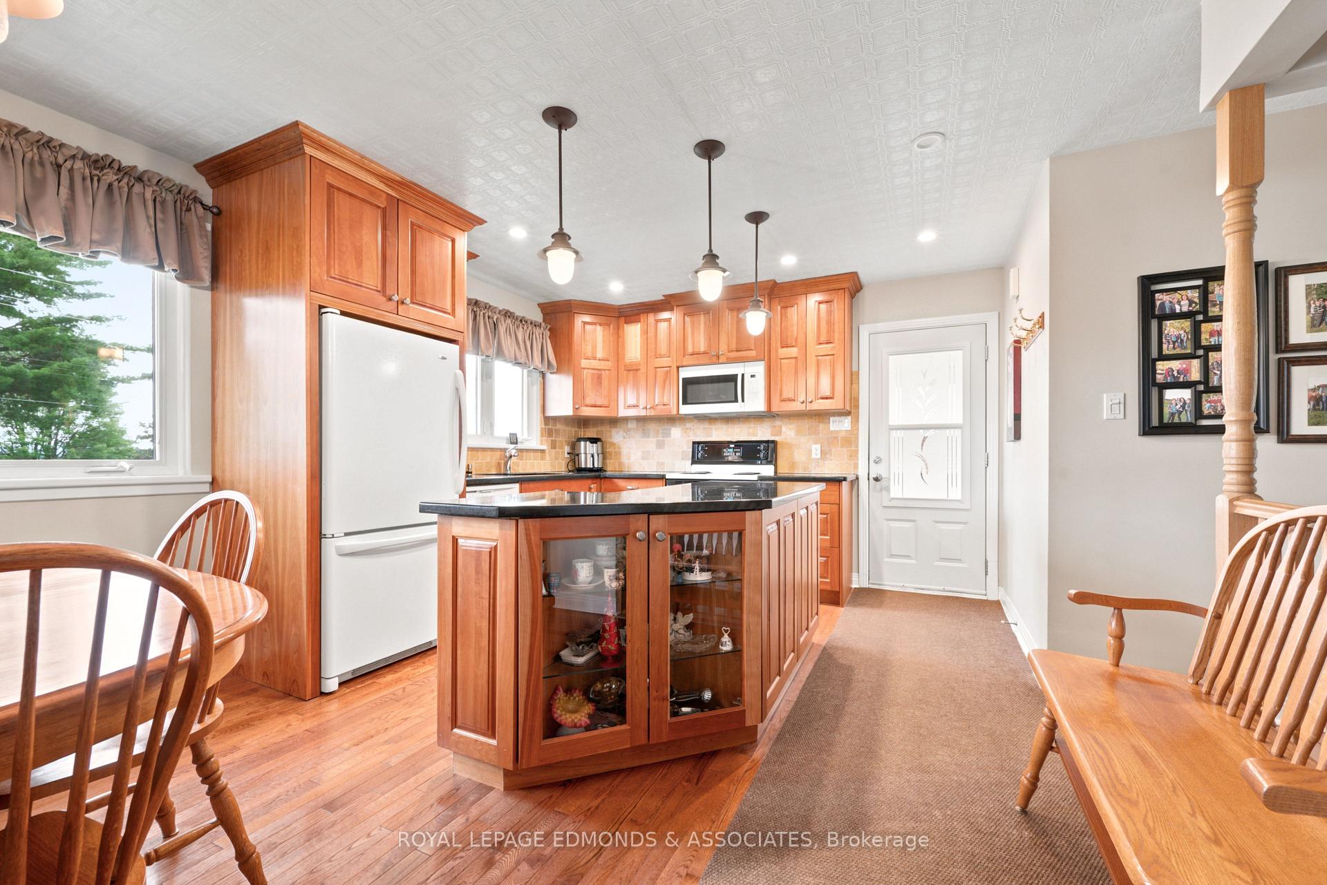 Photo 16 of 532 Herbert Street, Pembroke, Pembroke — HOMEH