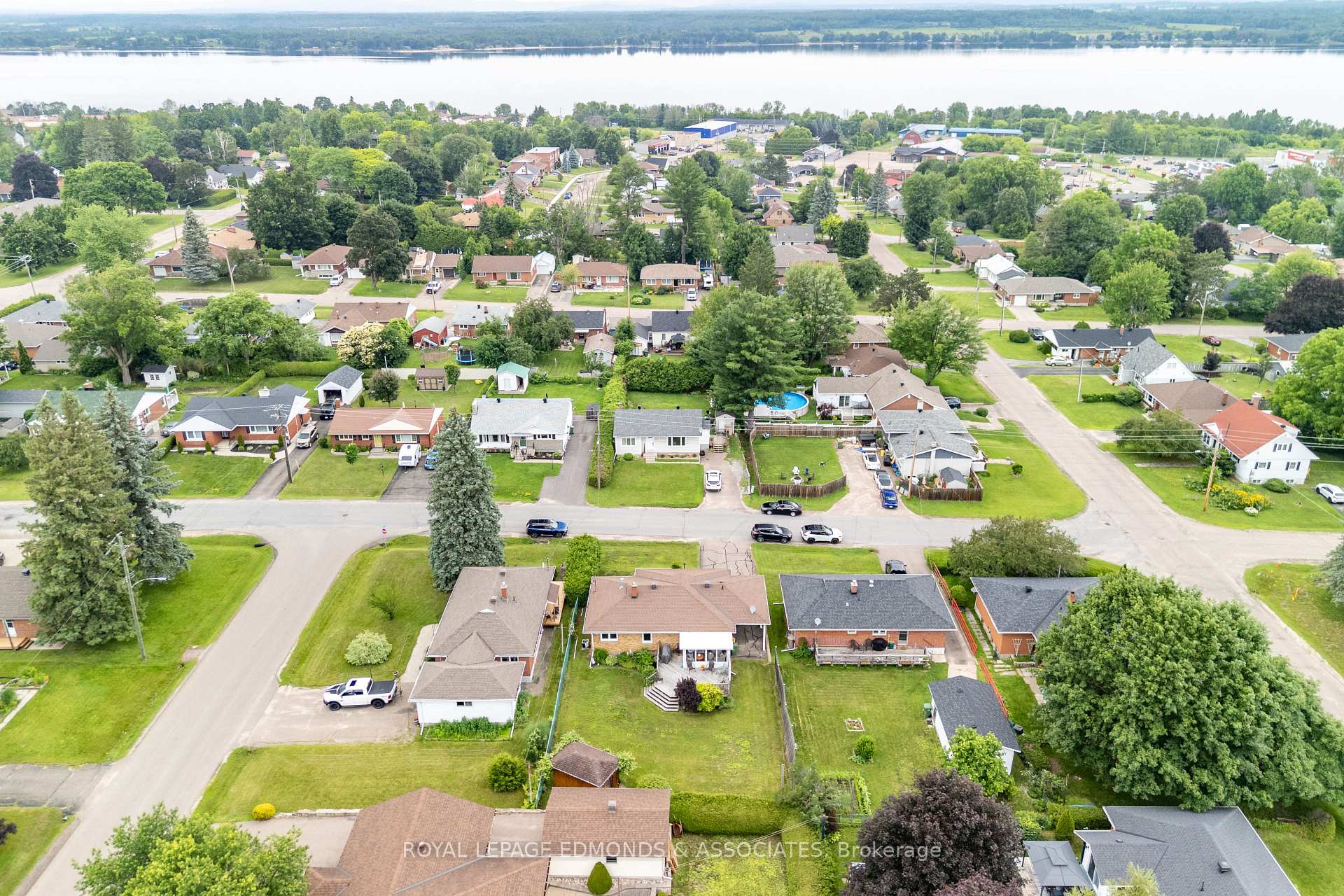 Photo 49 of 532 Herbert Street, Pembroke, Pembroke — HOMEH