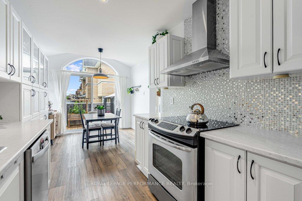 Photo 13 of 140 Waterfern Way, Ottawa, Avalon East — HOMEH