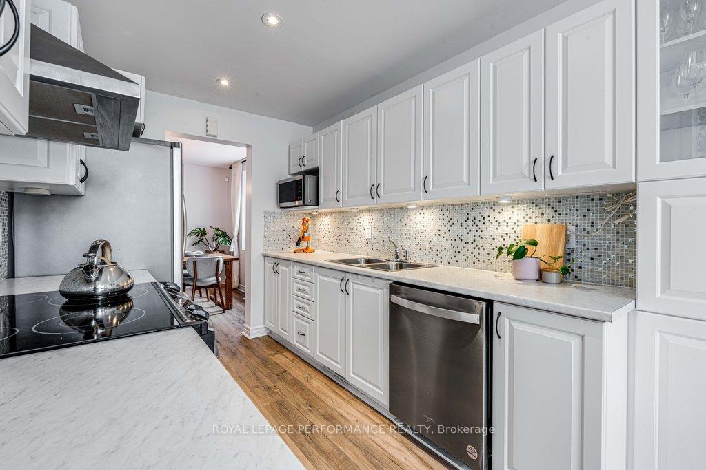 Photo 14 of 140 Waterfern Way, Ottawa, Avalon East — HOMEH