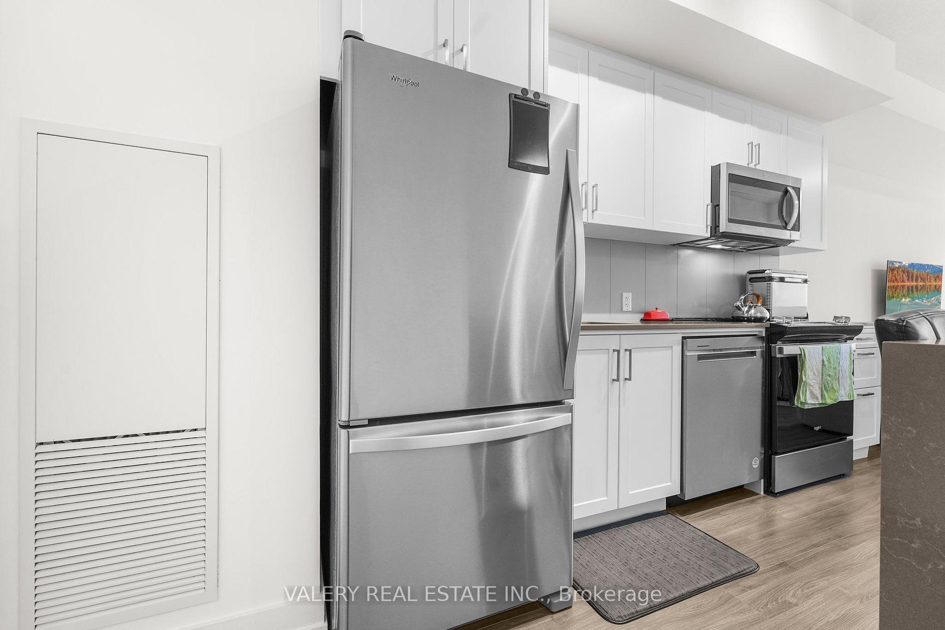 Photo 12 of Unit 615, 681 Yonge Street, Barrie, Painswick South — HOMEH