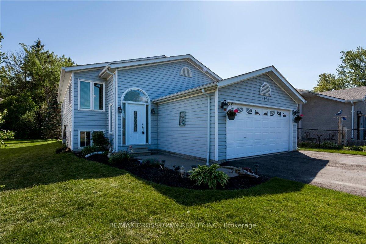 Photo 3 of 1170 Arnold Street, Innisfil, Rural Innisfil — HOMEH