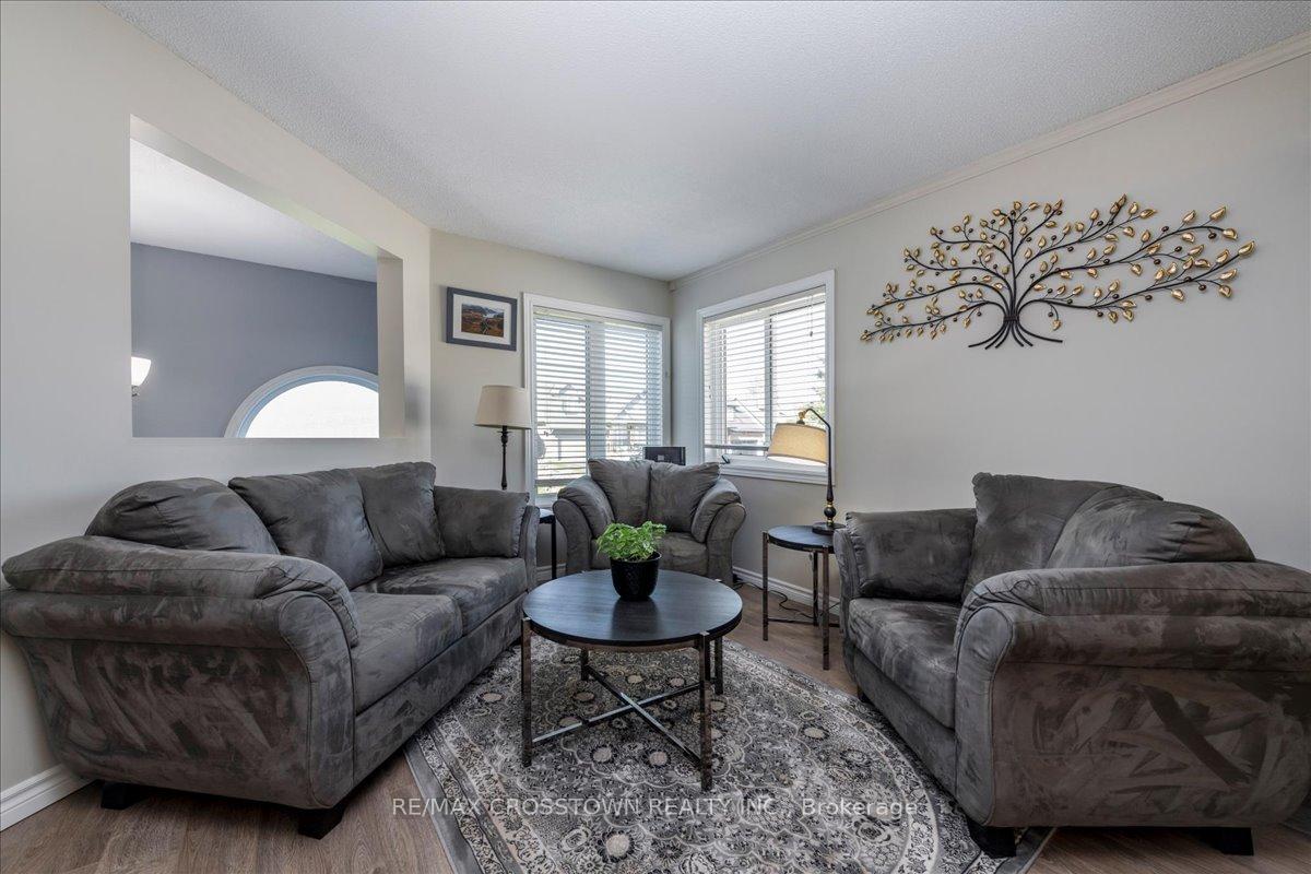 Photo 8 of 1170 Arnold Street, Innisfil, Rural Innisfil — HOMEH