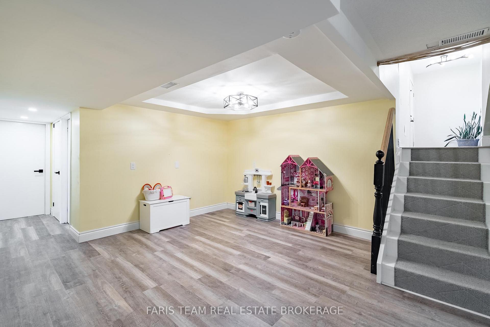 Photo 27 of 255 Cox Mill Road, Barrie, Painswick North — HOMEH