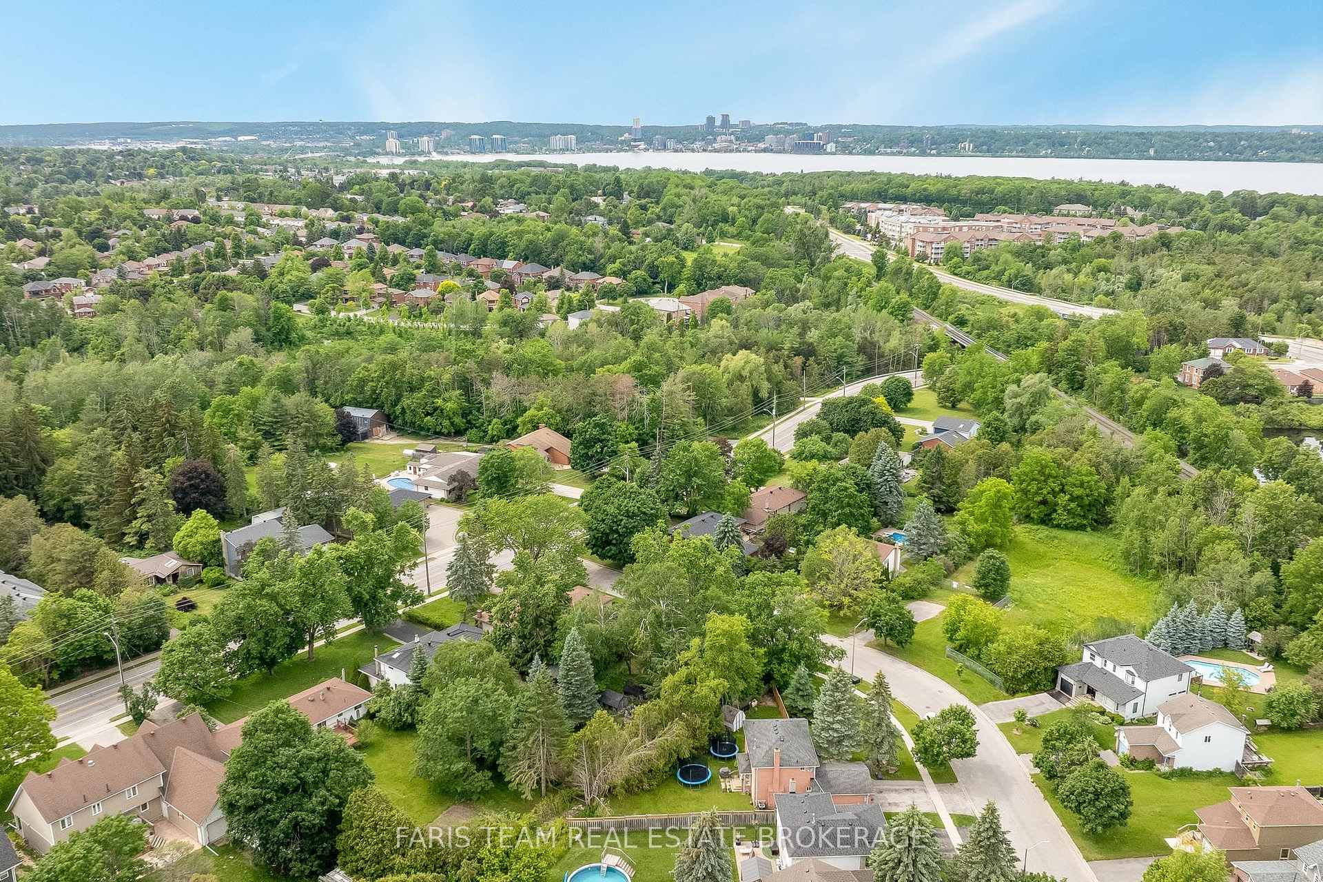 Photo 40 of 255 Cox Mill Road, Barrie, Painswick North — HOMEH