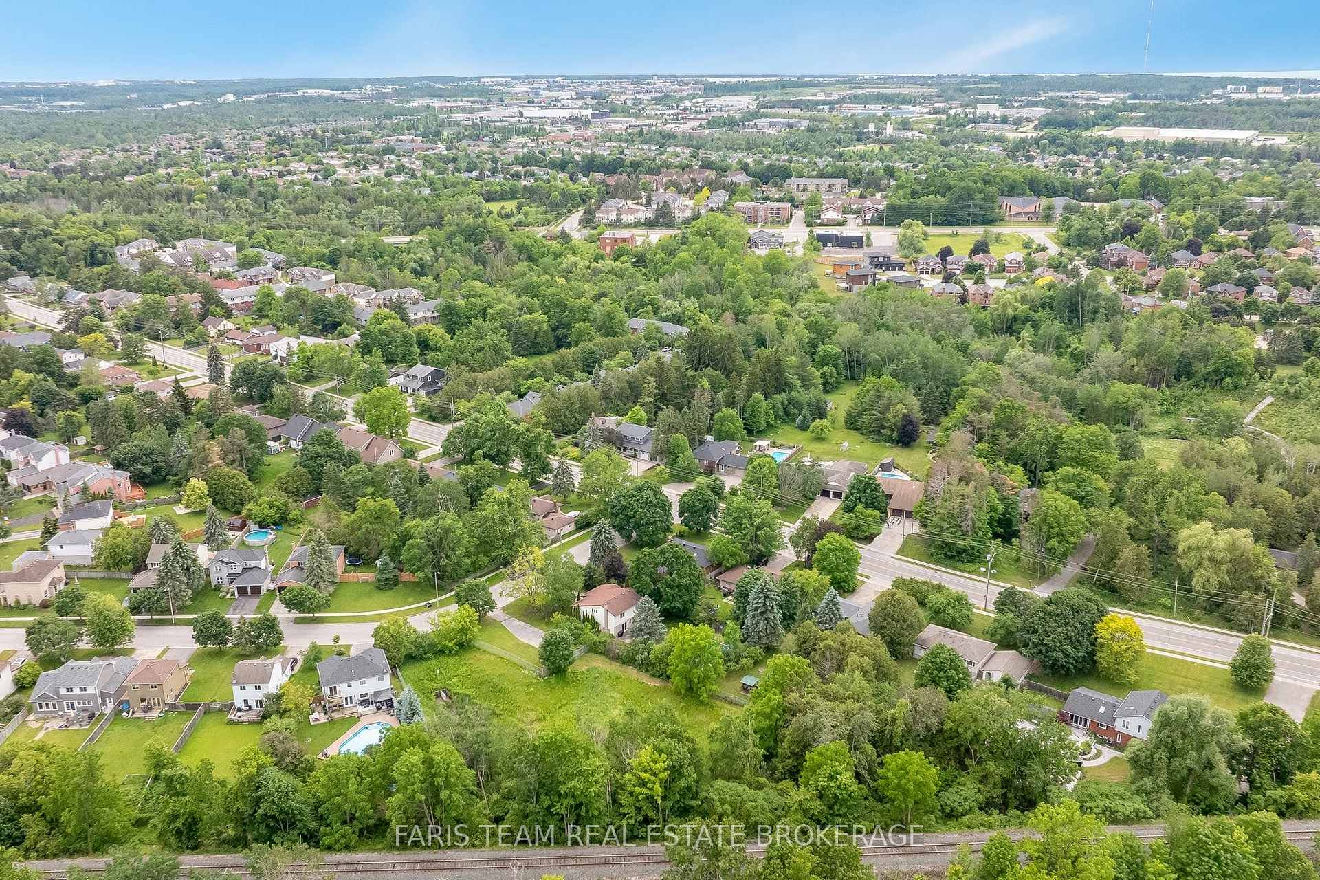 Photo 41 of 255 Cox Mill Road, Barrie, Painswick North — HOMEH