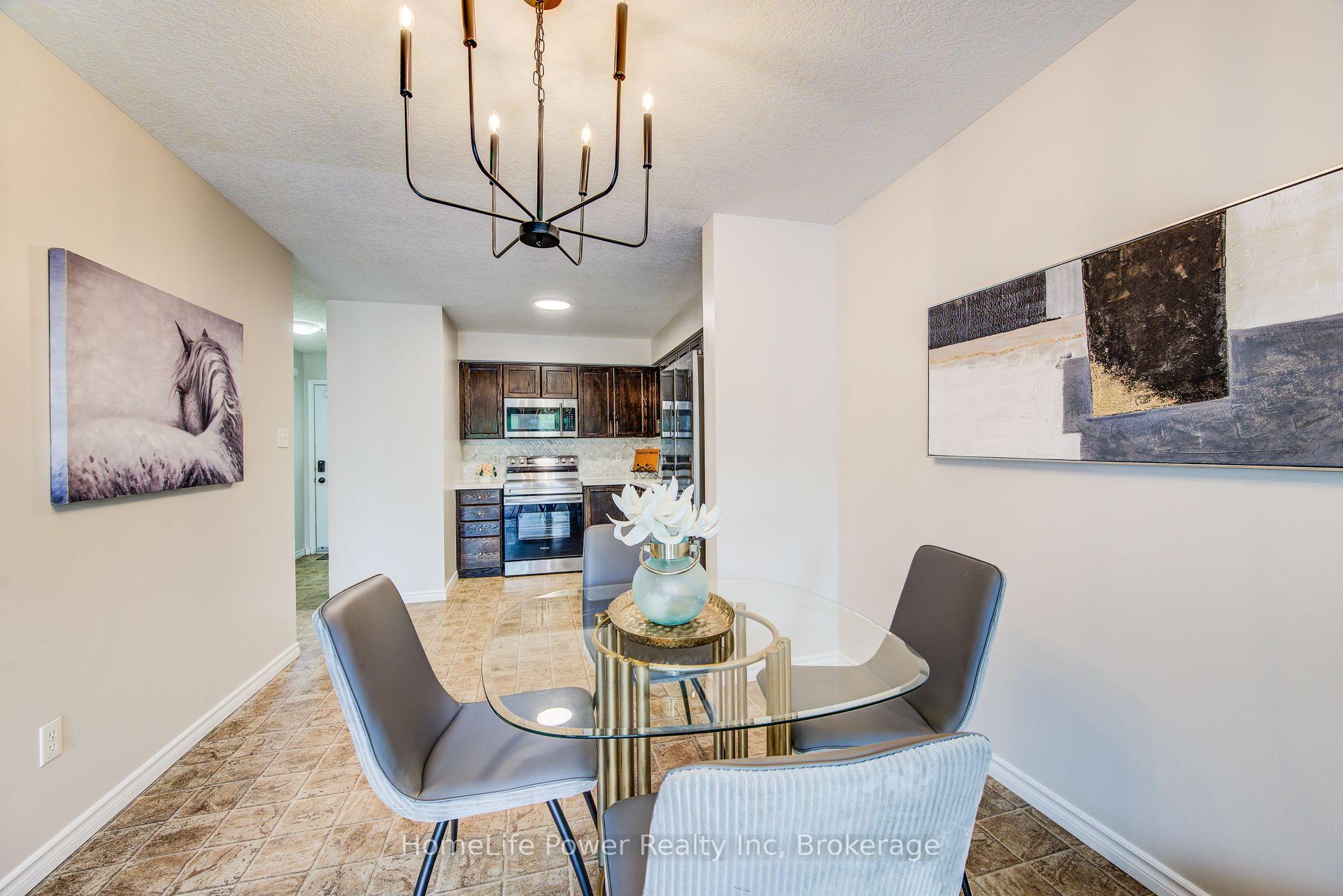 Photo 13 of 208 Featherstone Crescent, Kitchener, Huron Park — HOMEH