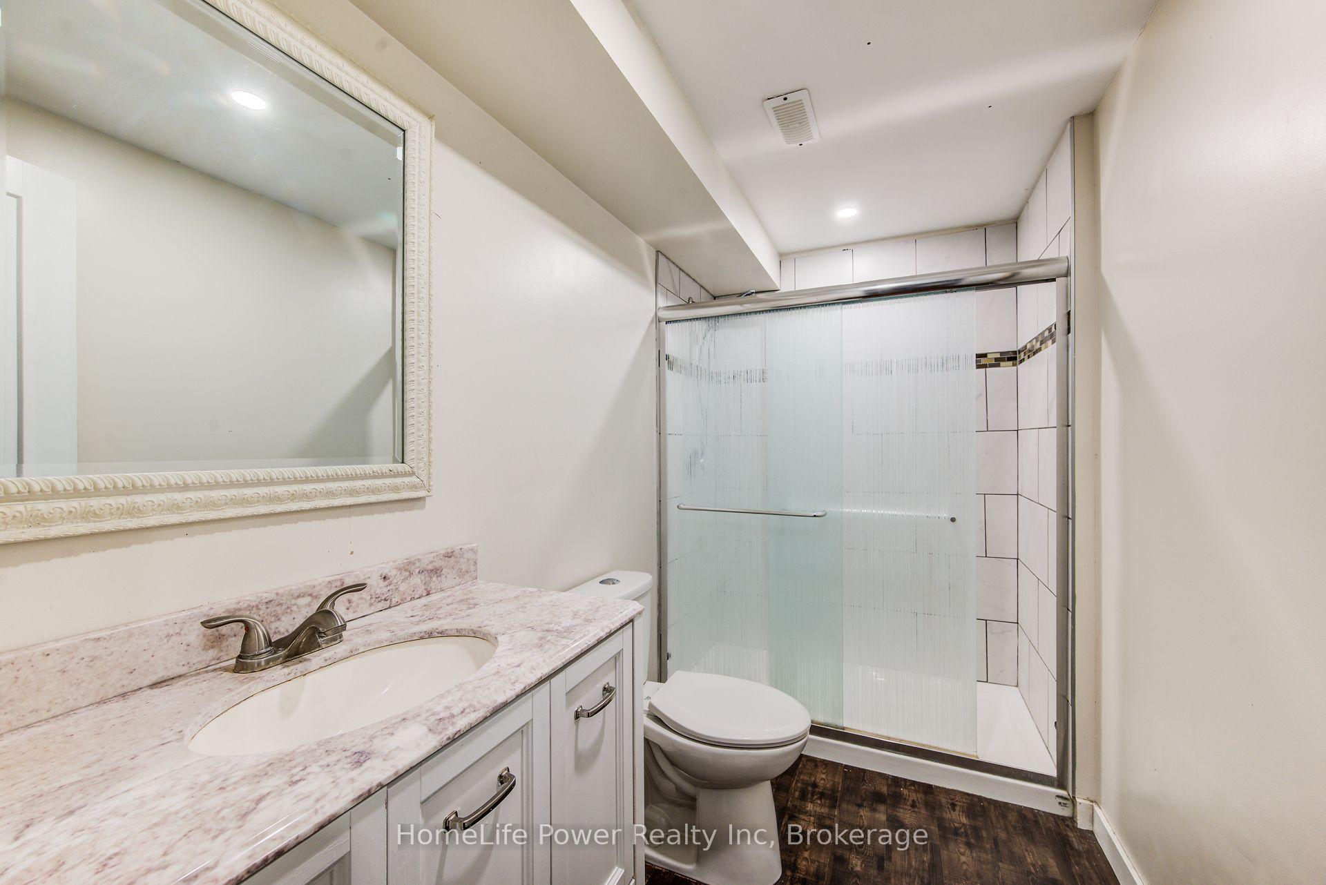 Photo 34 of 208 Featherstone Crescent, Kitchener, Huron Park — HOMEH