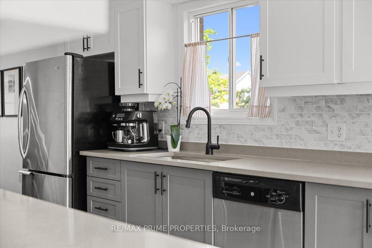 Photo 18 of 1587 Duplante Avenue, Ottawa, Fallingbrook/Pineridge — HOMEH