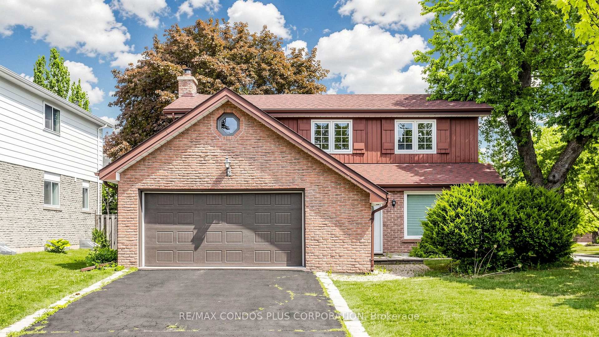 Photo 1 of 22 Denlow Boulevard, North York, Banbury-Don Mills — HOMEH