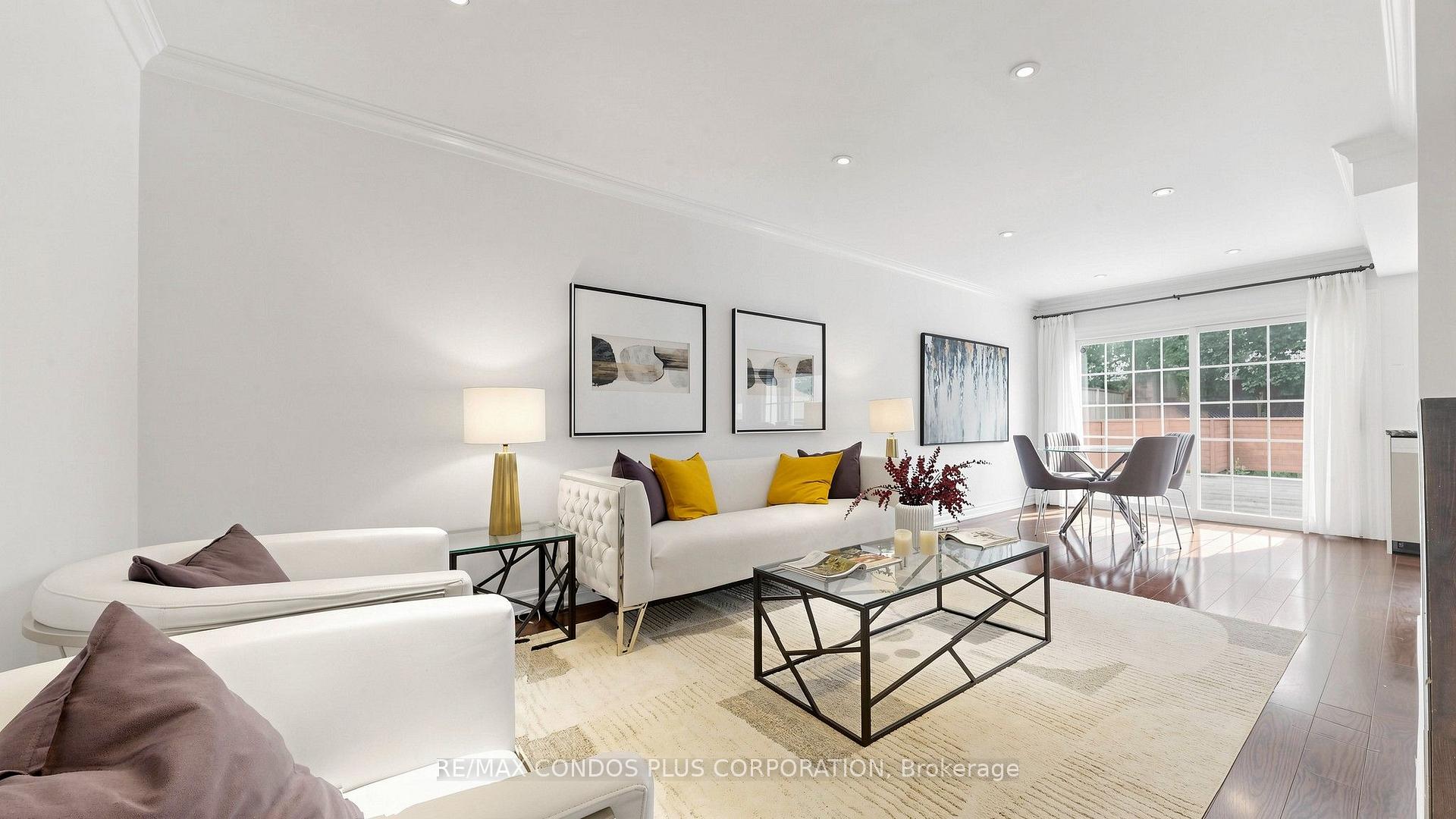 Photo 10 of 22 Denlow Boulevard, North York, Banbury-Don Mills — HOMEH