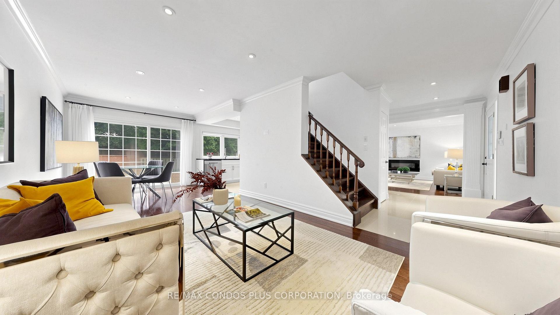 Photo 11 of 22 Denlow Boulevard, North York, Banbury-Don Mills — HOMEH