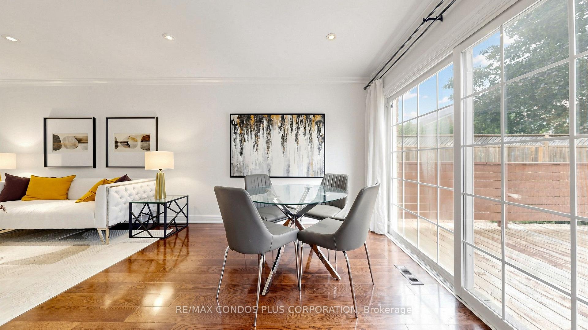 Photo 13 of 22 Denlow Boulevard, North York, Banbury-Don Mills — HOMEH