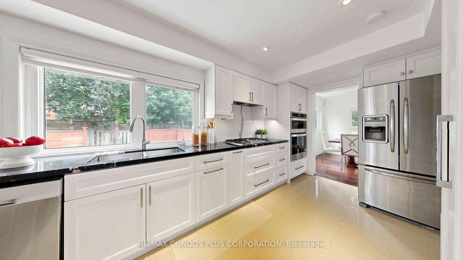 Photo 14 of 22 Denlow Boulevard, North York, Banbury-Don Mills — HOMEH