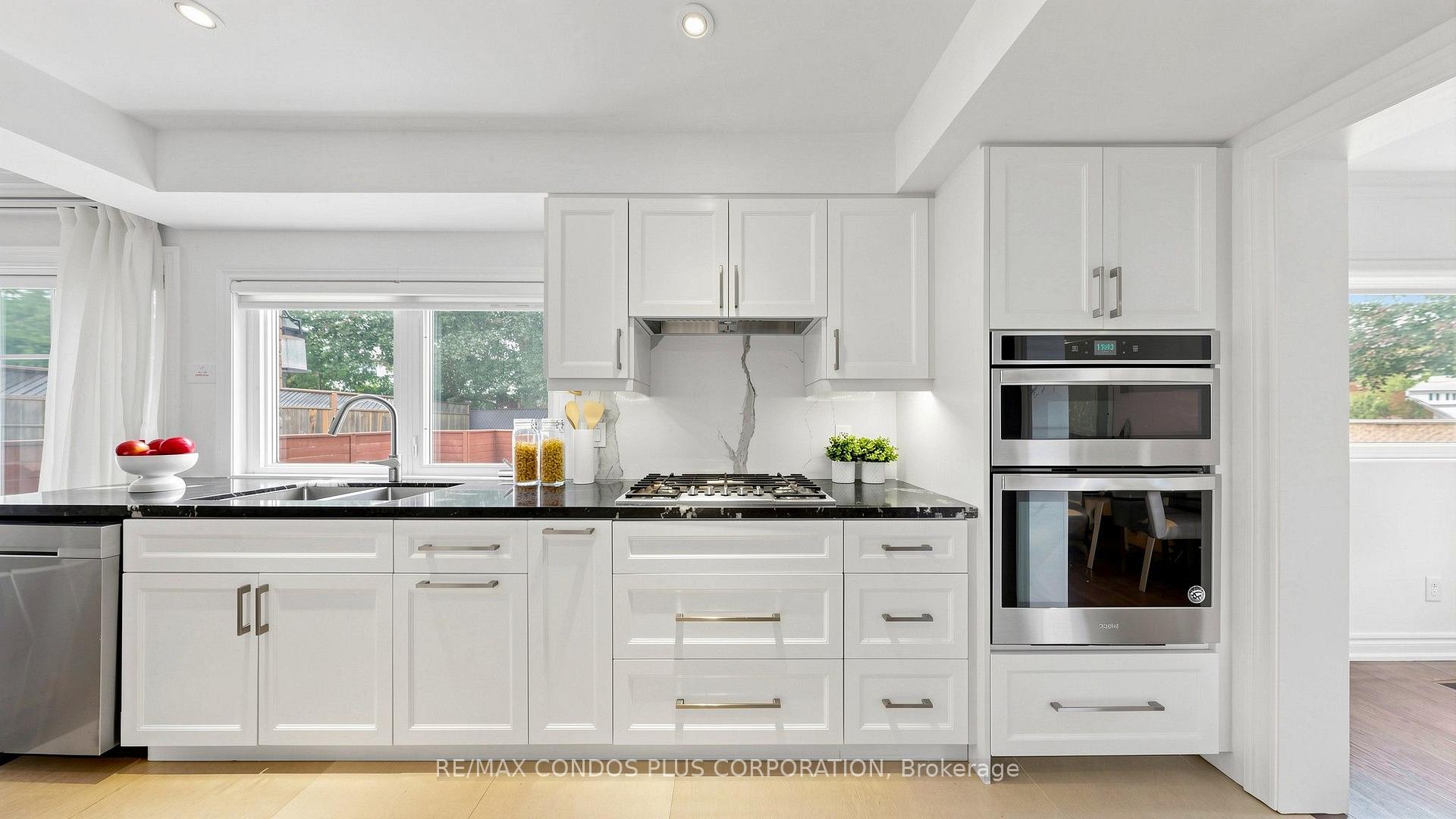 Photo 15 of 22 Denlow Boulevard, North York, Banbury-Don Mills — HOMEH
