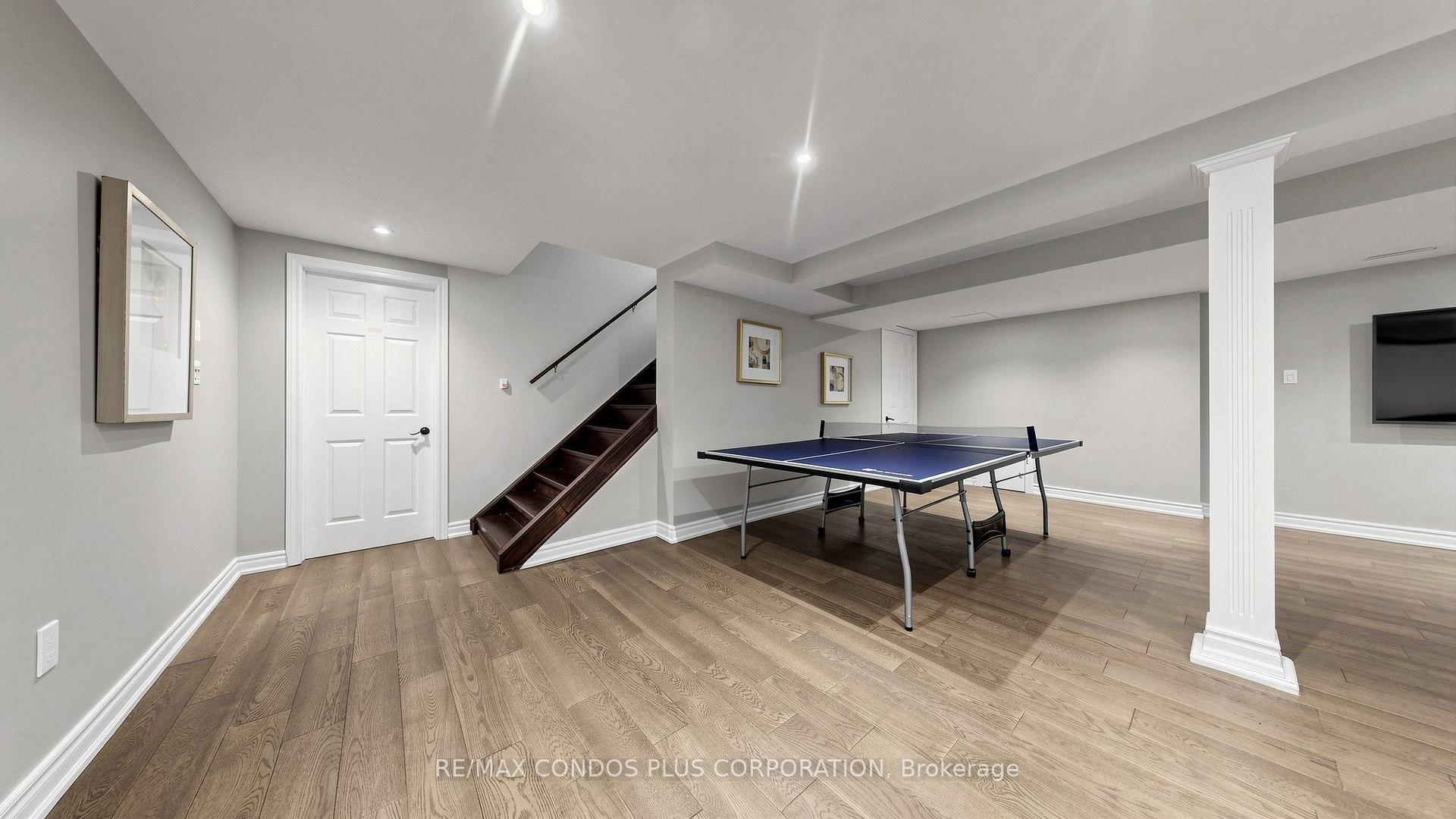 Photo 35 of 22 Denlow Boulevard, North York, Banbury-Don Mills — HOMEH