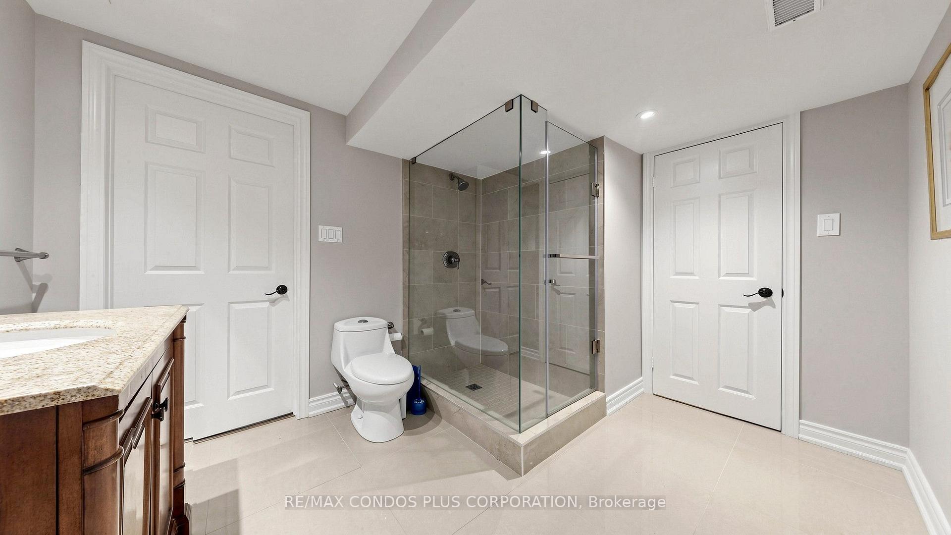 Photo 39 of 22 Denlow Boulevard, North York, Banbury-Don Mills — HOMEH