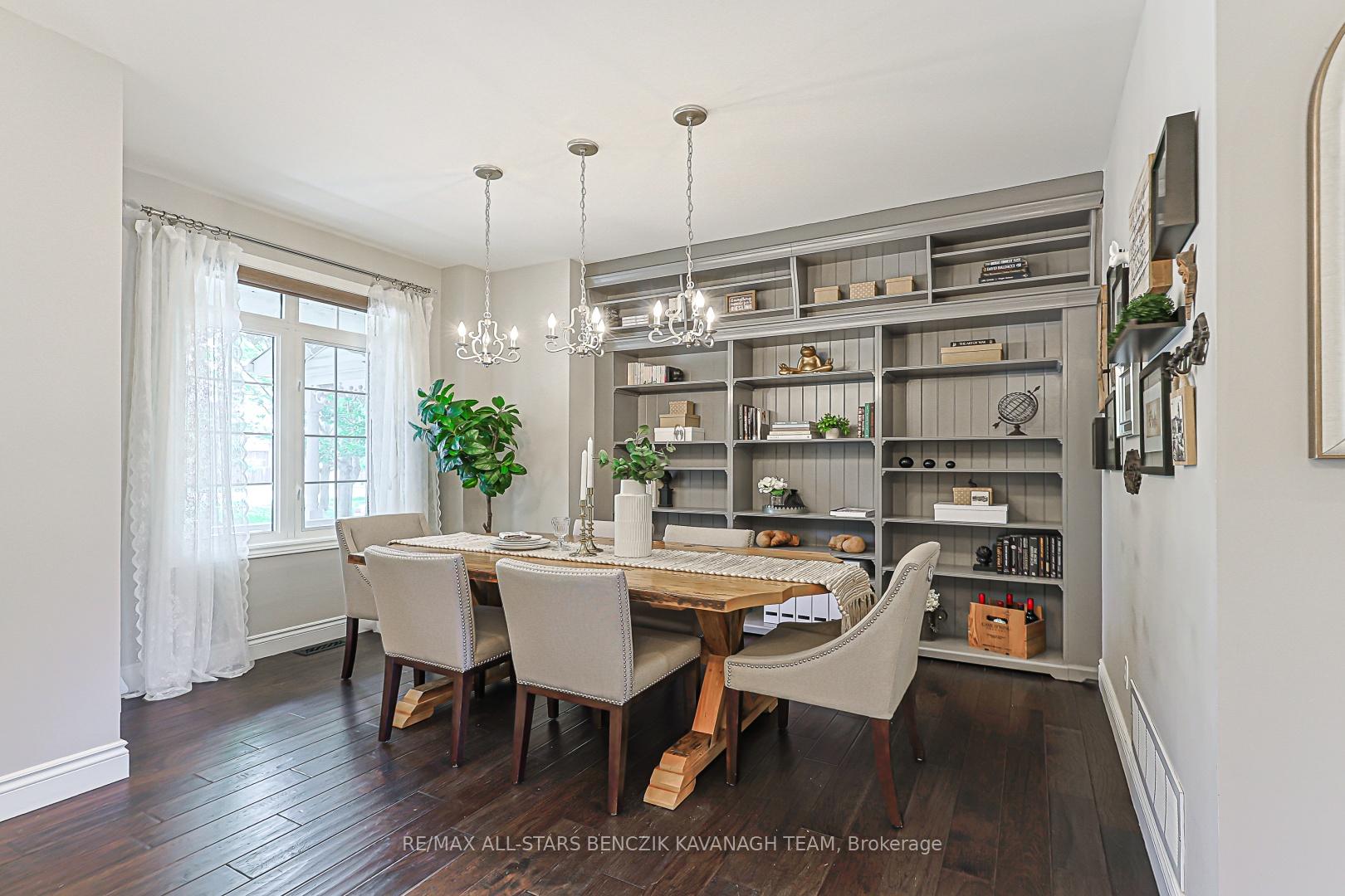 Photo 4 of 31 Queen's Plate Drive, Markham, Angus Glen — HOMEH