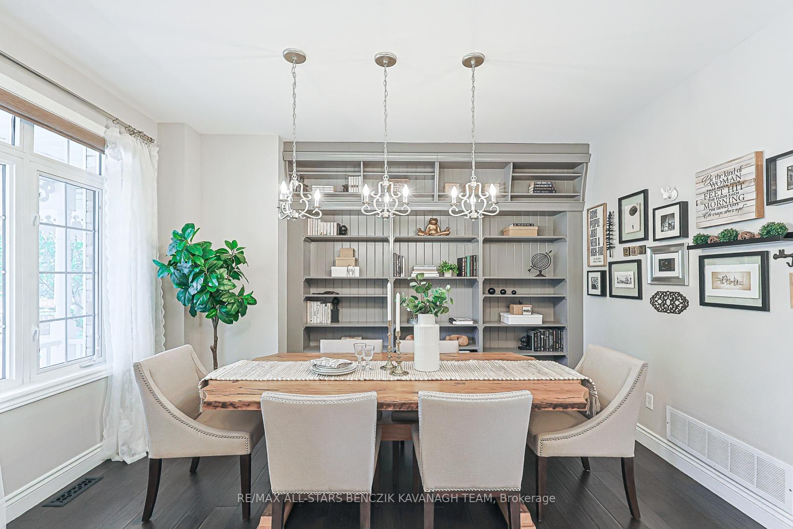 Photo 5 of 31 Queen's Plate Drive, Markham, Angus Glen — HOMEH