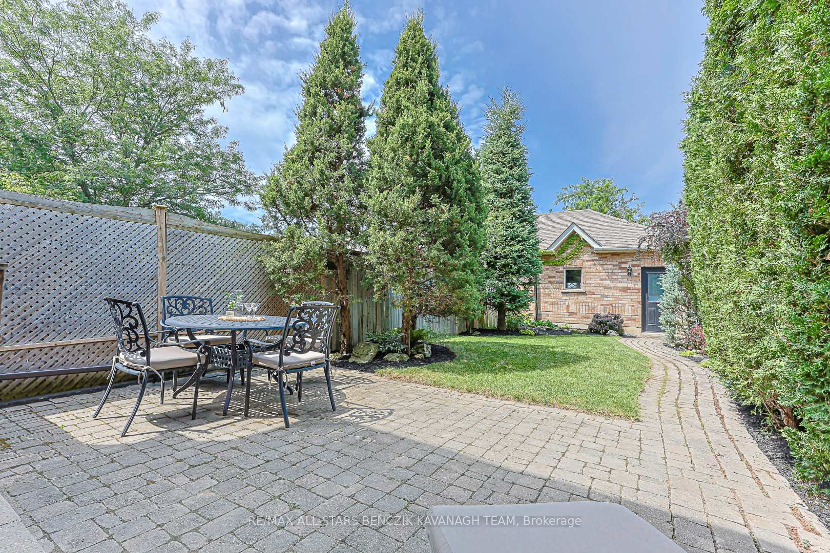 Photo 21 of 31 Queen's Plate Drive, Markham, Angus Glen — HOMEH