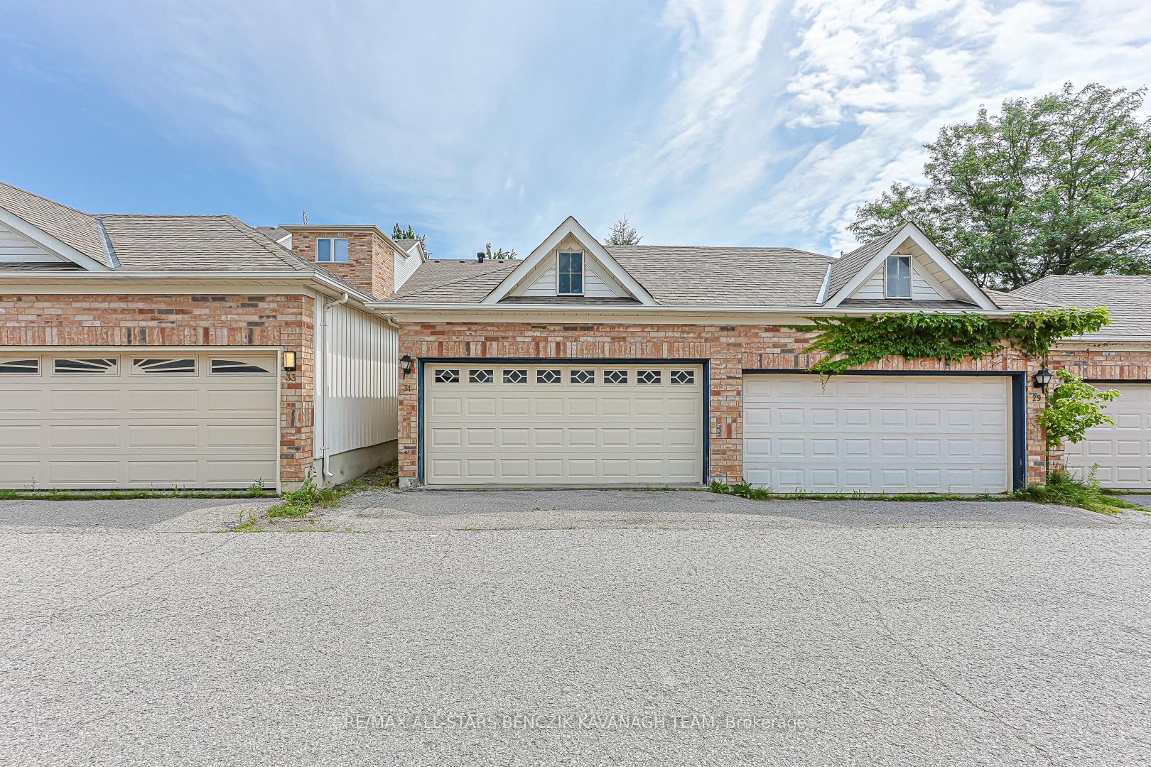 Photo 23 of 31 Queen's Plate Drive, Markham, Angus Glen — HOMEH