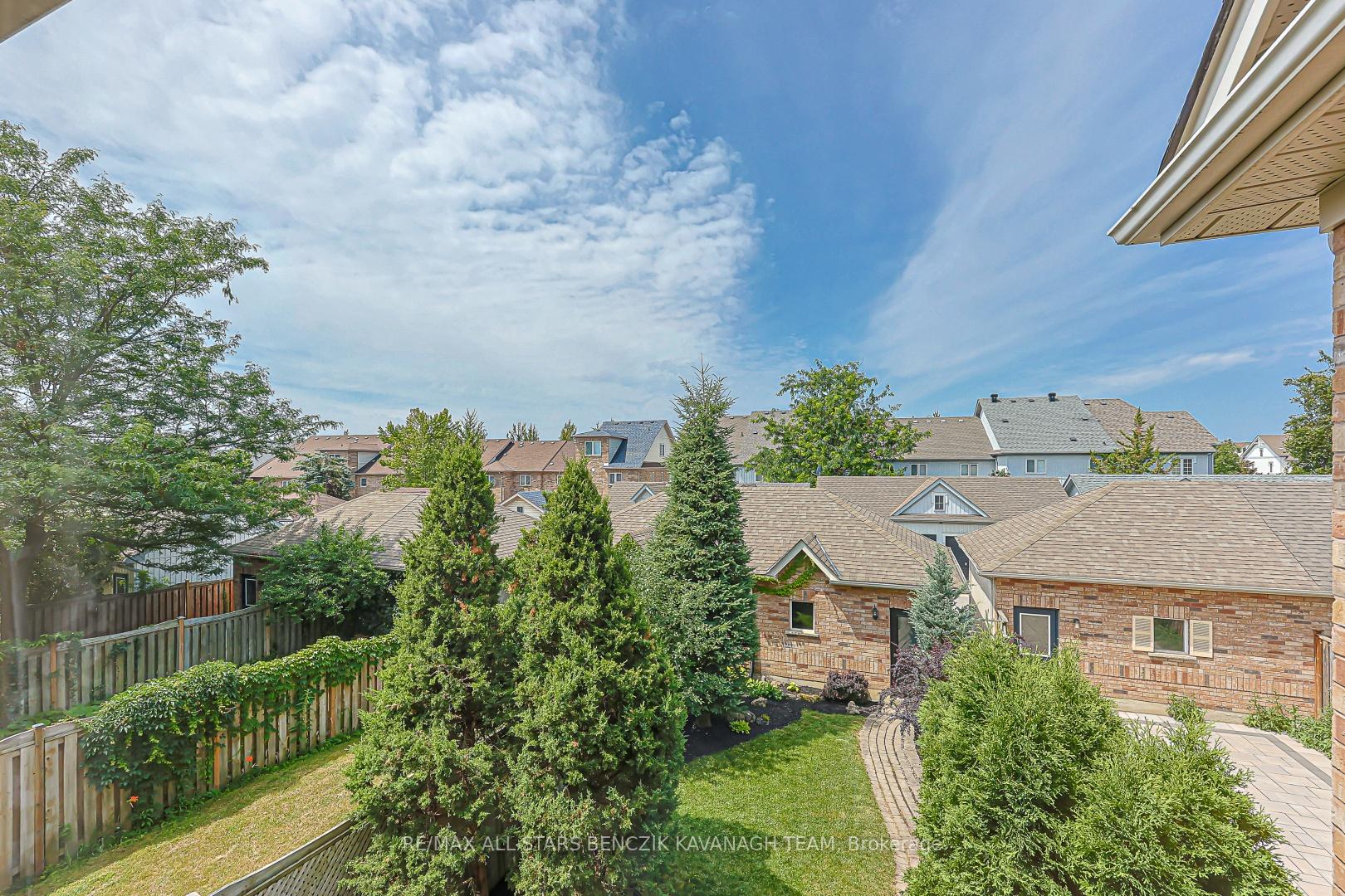Photo 24 of 31 Queen's Plate Drive, Markham, Angus Glen — HOMEH