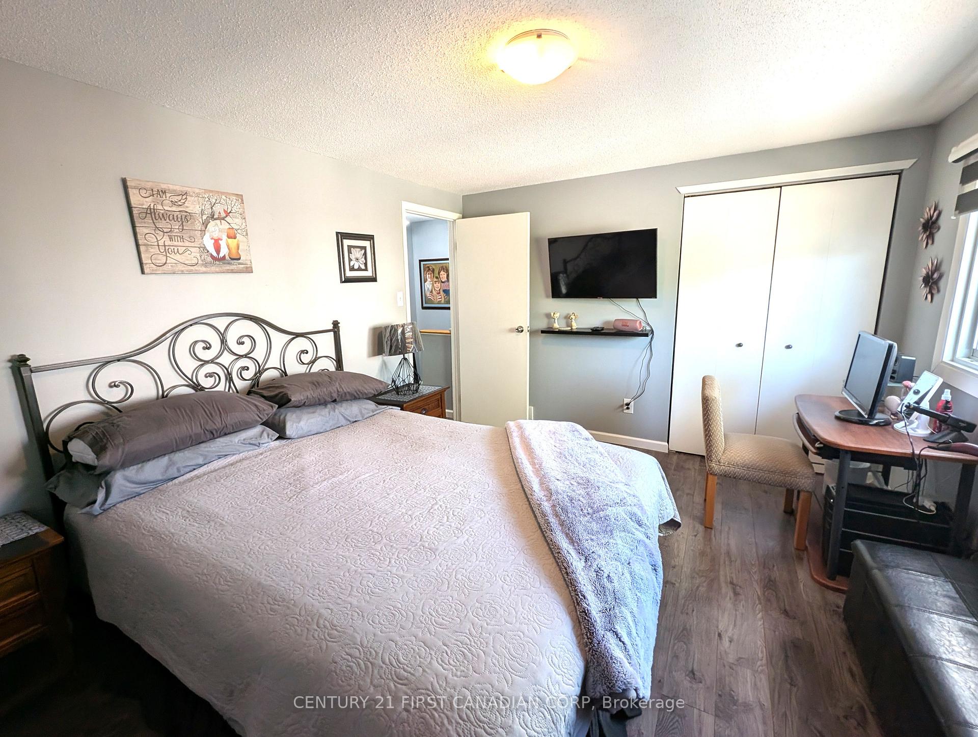 Photo 9 of Unit 49, 110 Deveron Crescent, London, South T — HOMEH