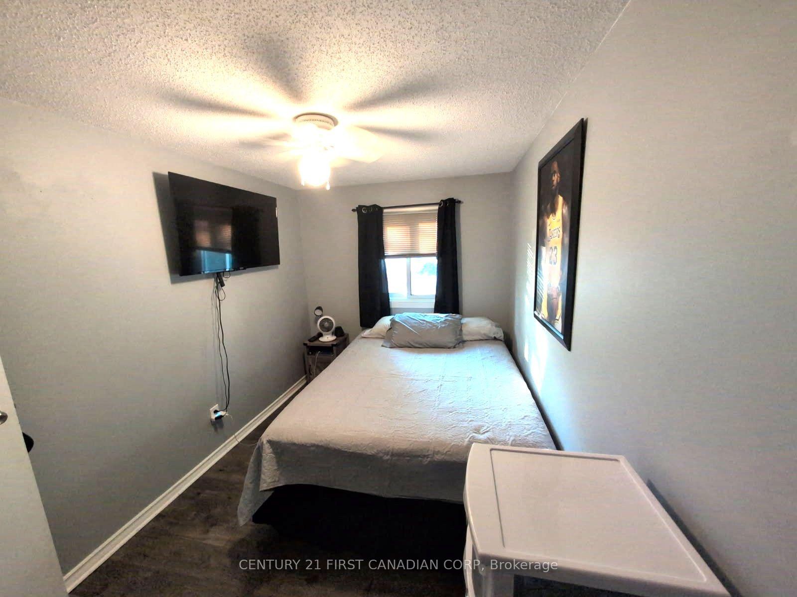 Photo 11 of Unit 49, 110 Deveron Crescent, London, South T — HOMEH