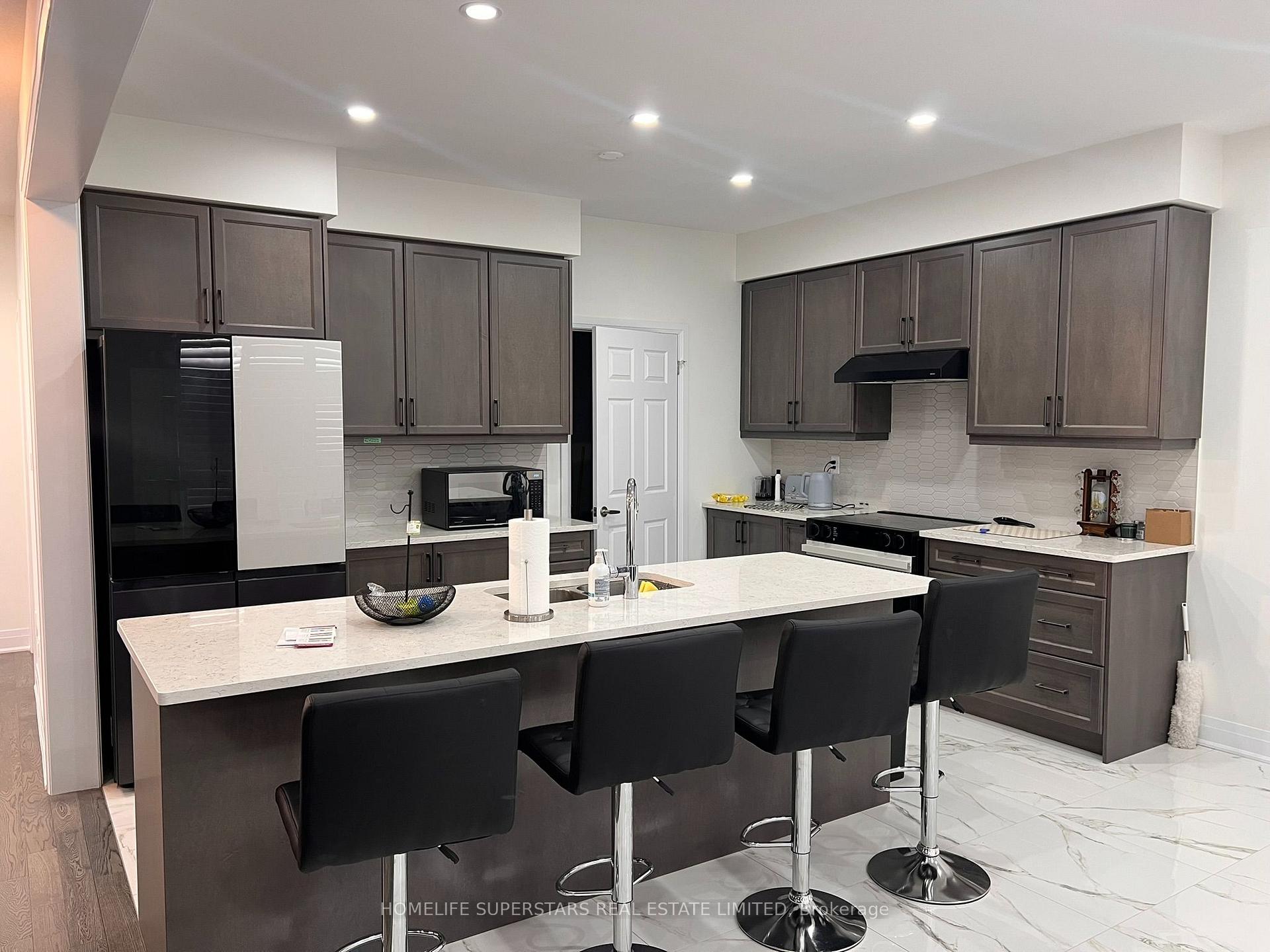 Photo 10 of 188 Aviron Crescent, Welland, Dain City — HOMEH