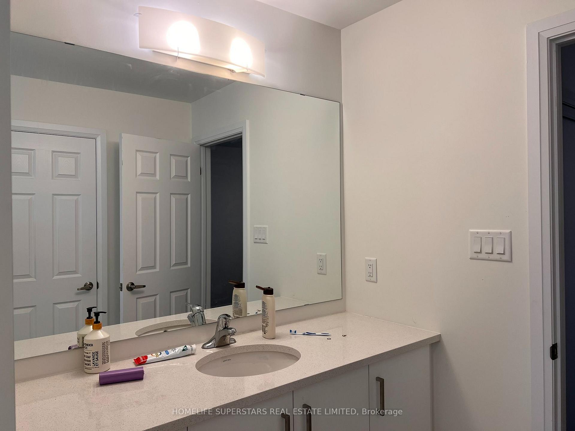 Photo 25 of 188 Aviron Crescent, Welland, Dain City — HOMEH