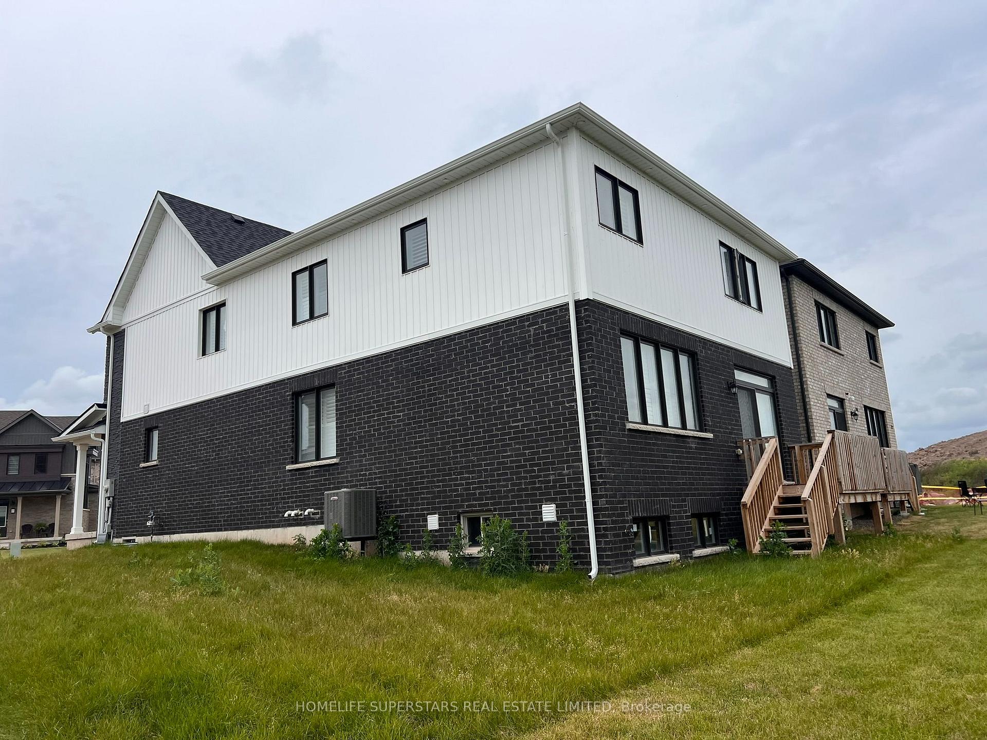 Photo 48 of 188 Aviron Crescent, Welland, Dain City — HOMEH