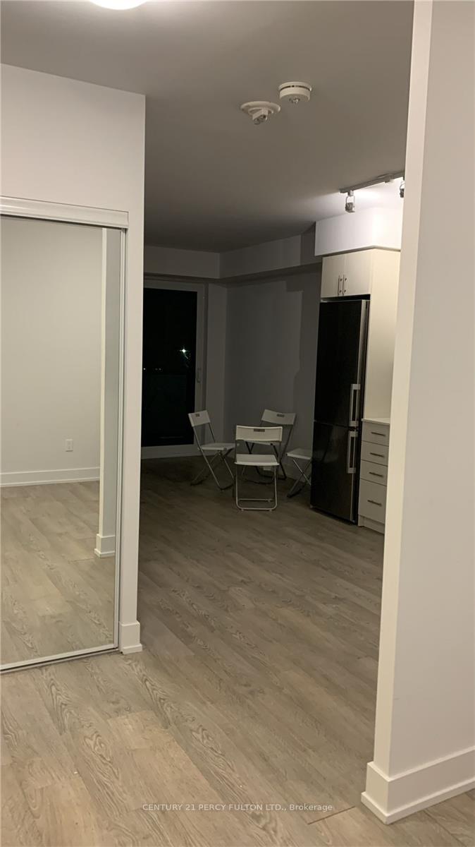 Photo 3 of Unit 810, 2550 Simcoe Street N, Oshawa, Windfields — HOMEH